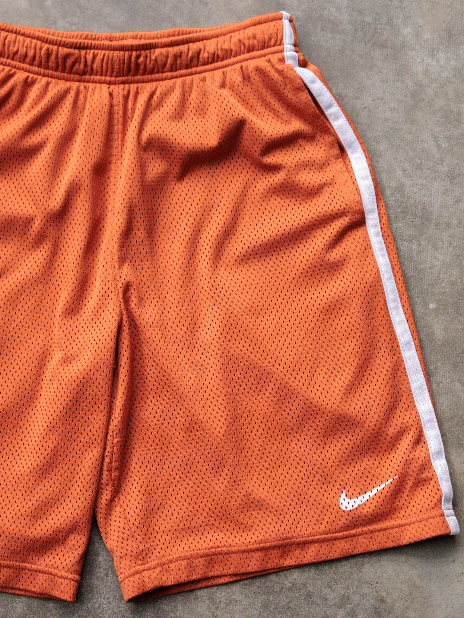Vintage 00s Orange Texas Nike Basketball Shorts (S)