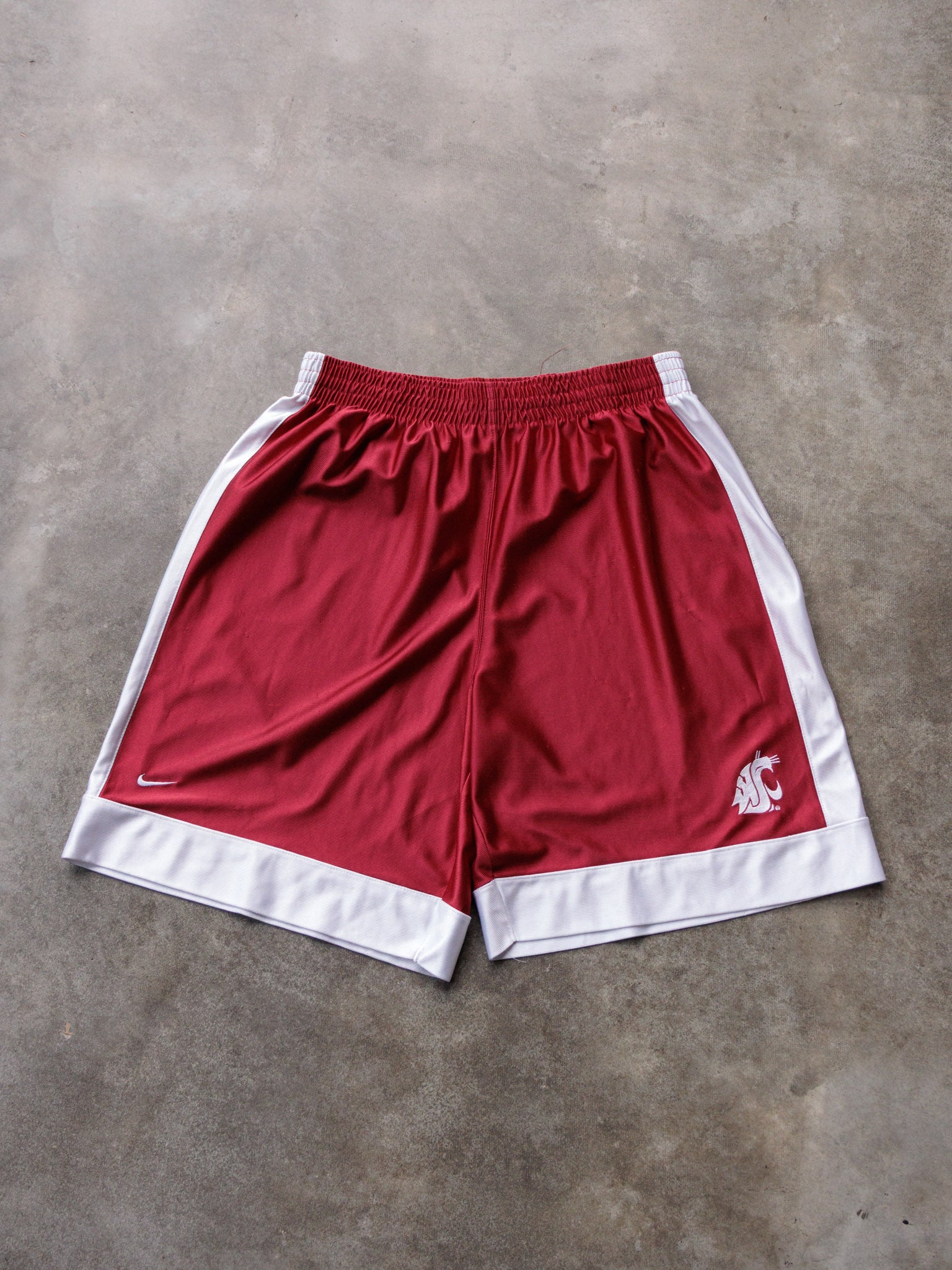 Vintage 00s Red Washington State Cougars Nike Basketball Shorts (XL)