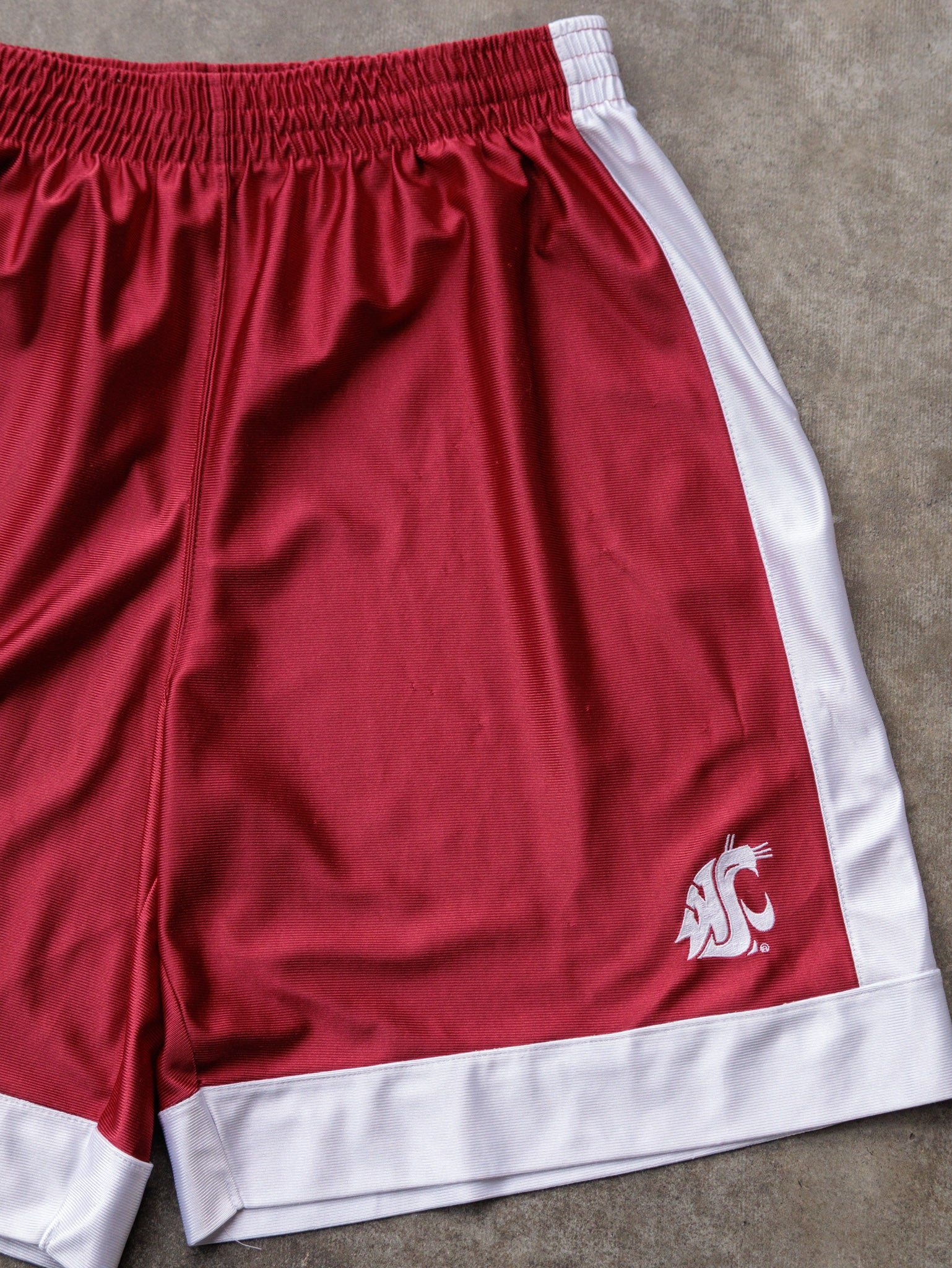 Vintage 00s Red Washington State Cougars Nike Basketball Shorts (XL)