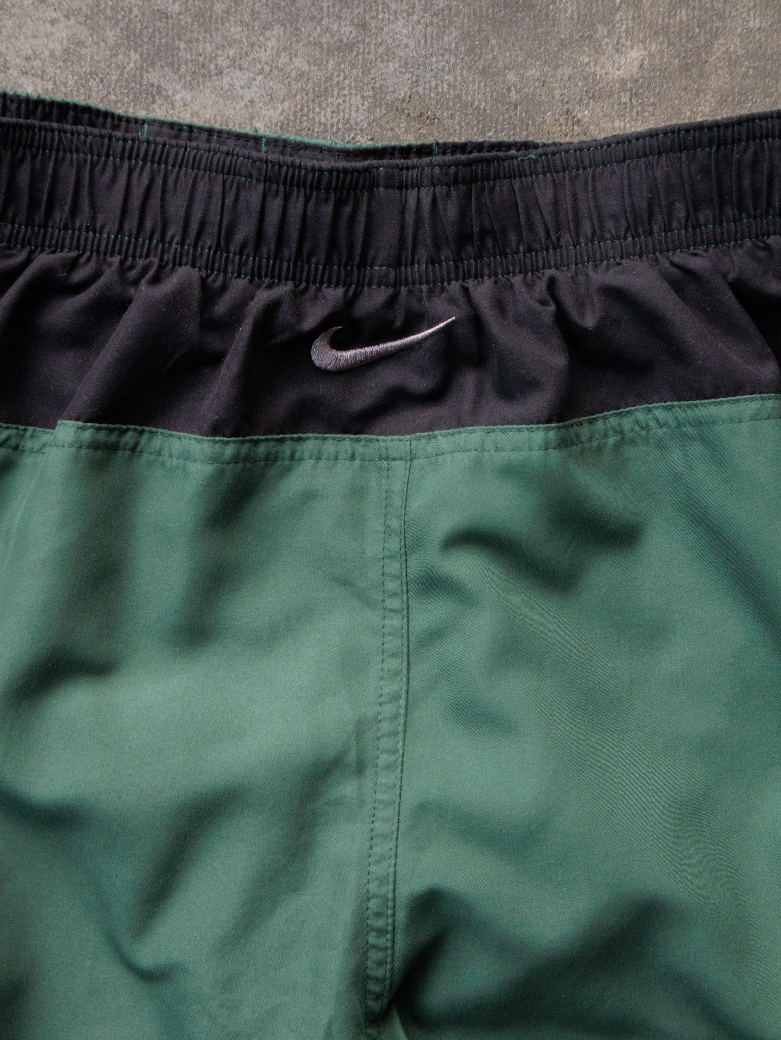 Vintage 00s Green Nike Shorts (XL)