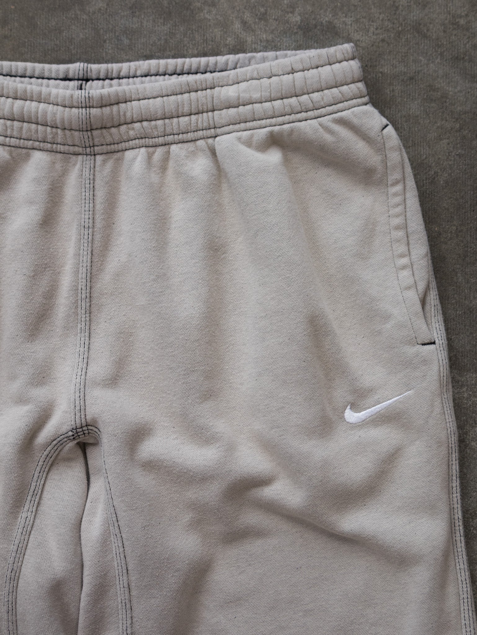 Vintage Nike Sweat Shorts (L)