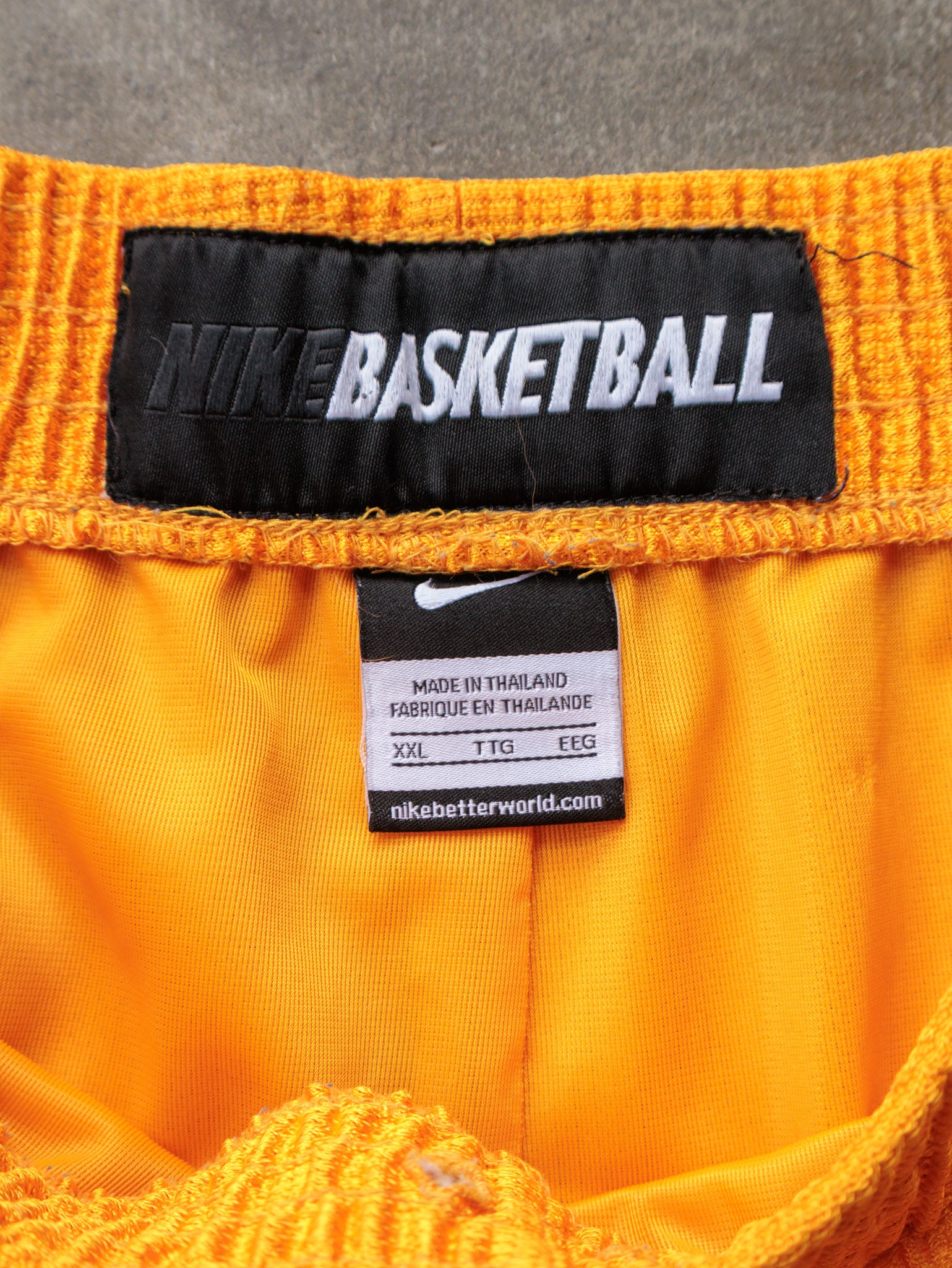 Vintage 00s Orange Nike Basketball Shorts (2XL)