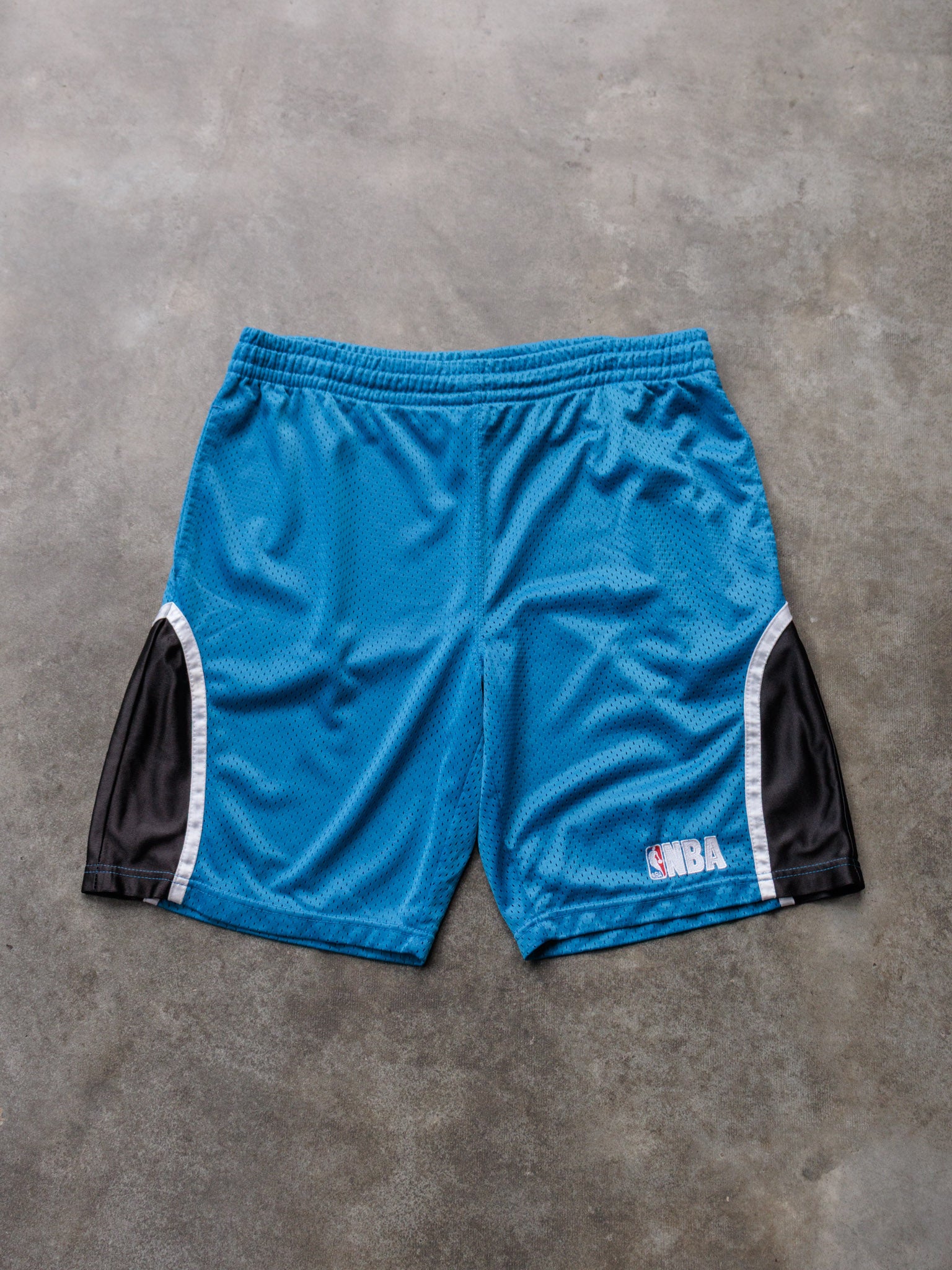 Vintage 00s Blue NBA Basketball Shorts (M)