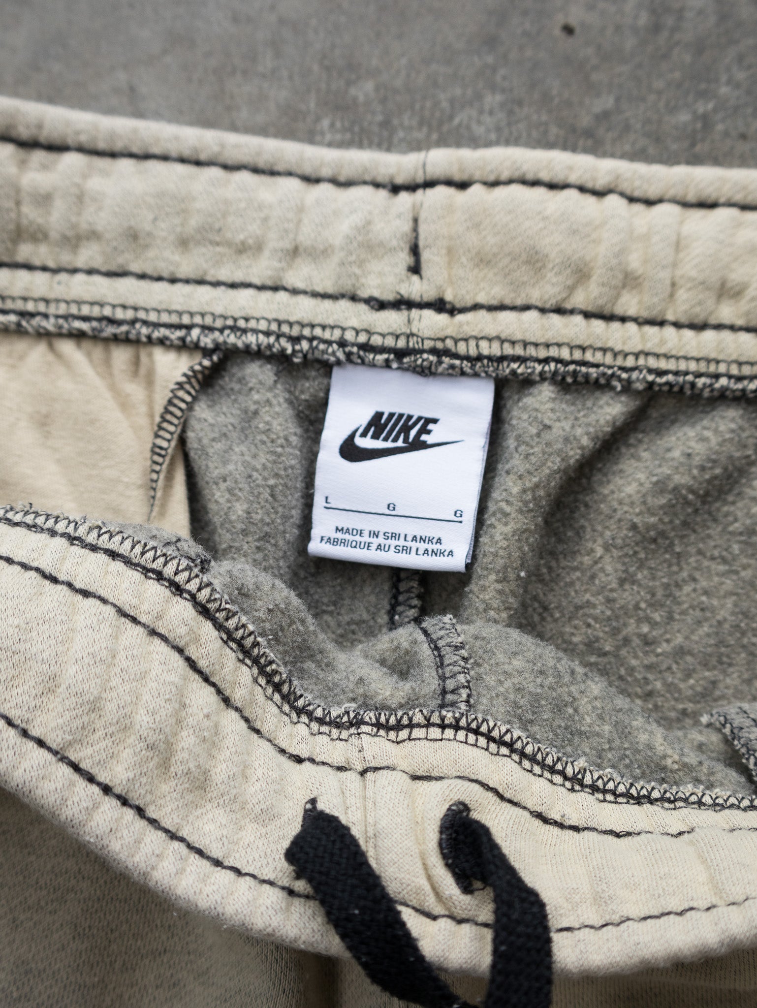 Vintage Nike Sweat Shorts (L)