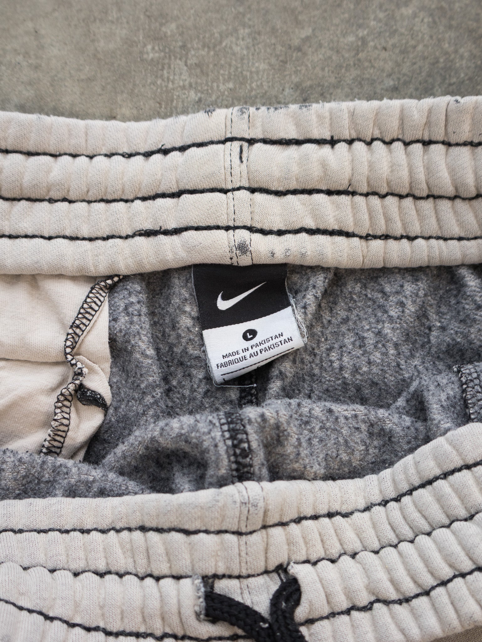 Vintage Nike Sweat Shorts (L)