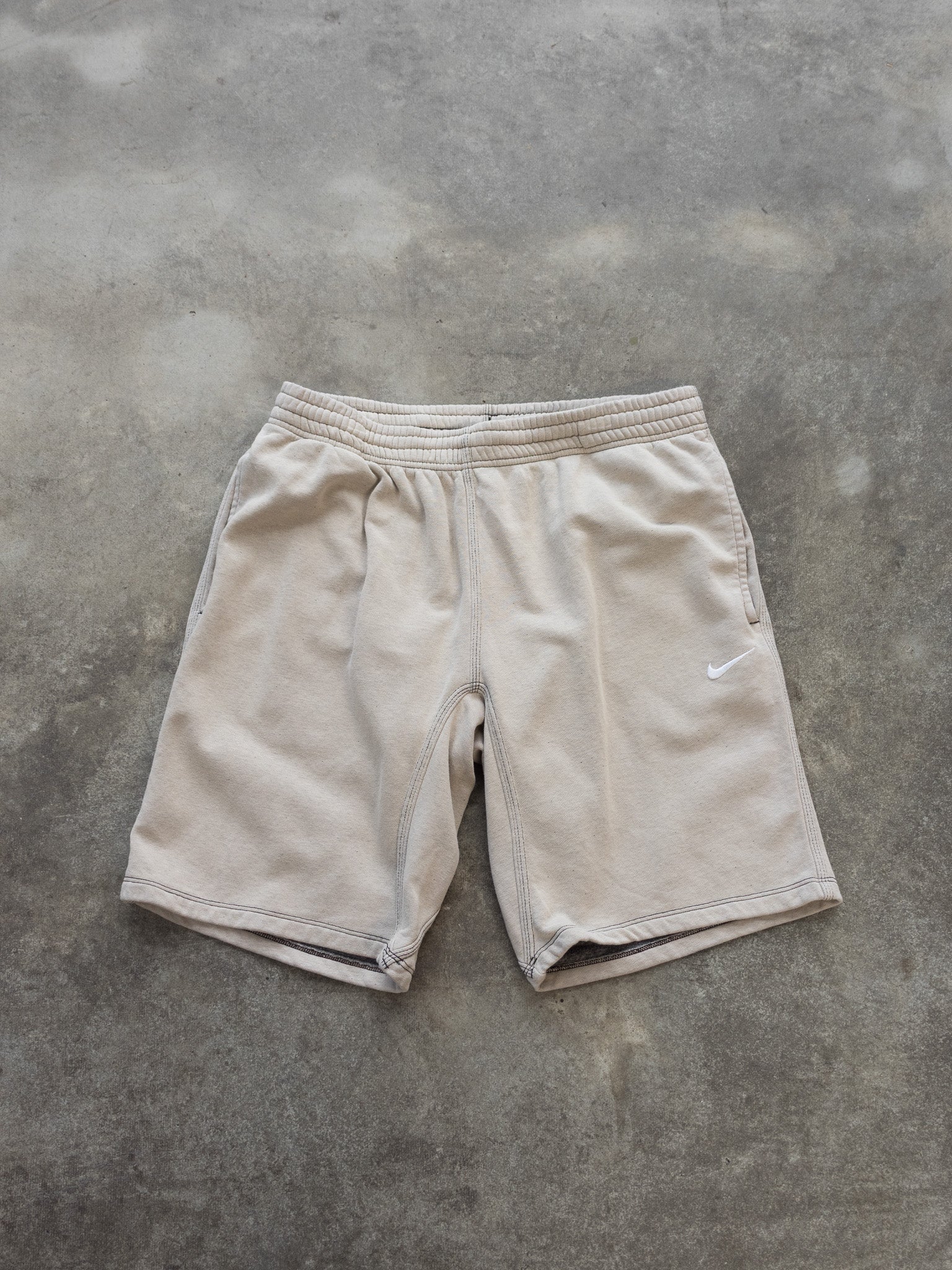 Vintage Nike Sweat Shorts (L)
