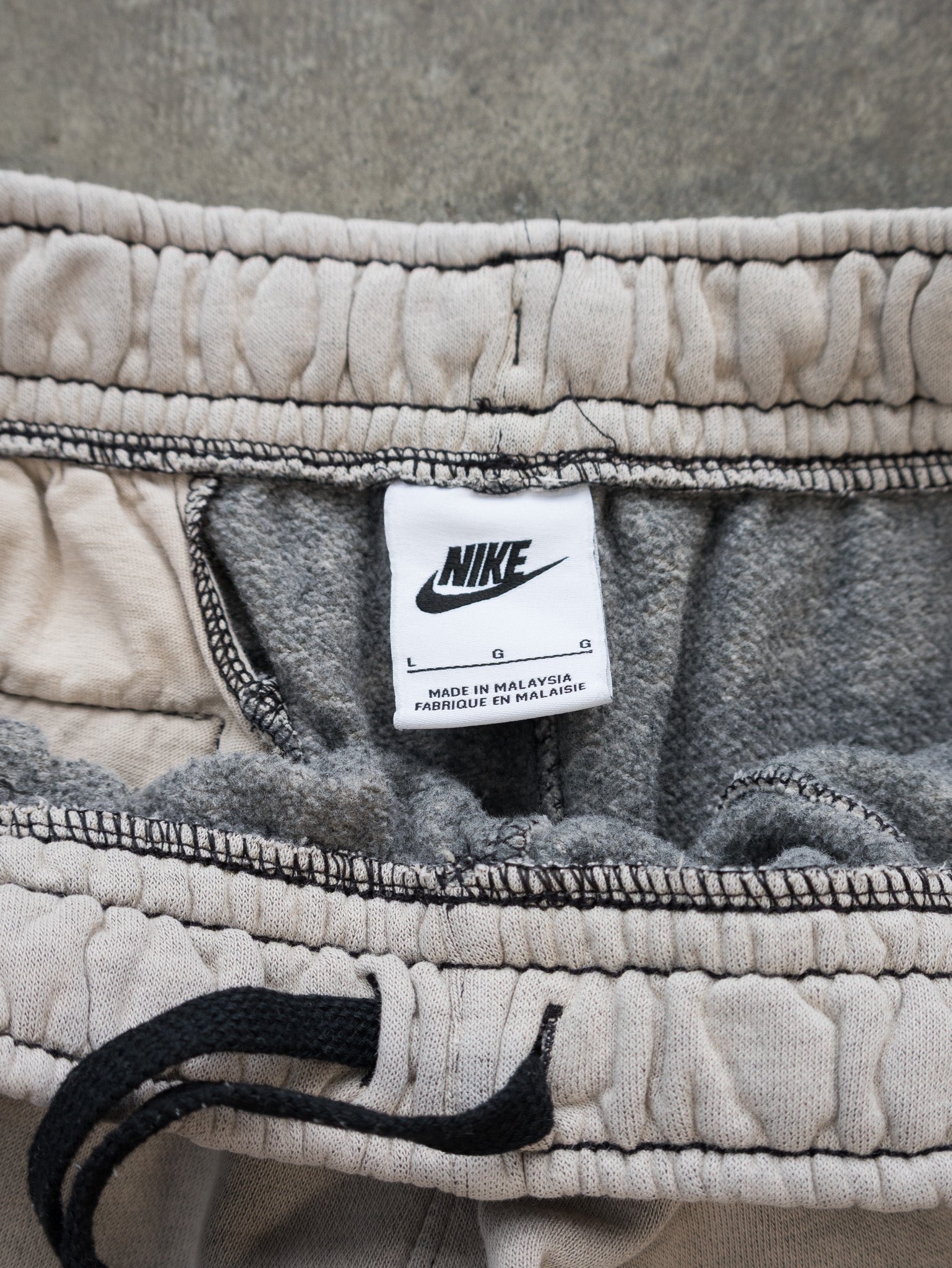 Vintage Nike Sweat Shorts (L)