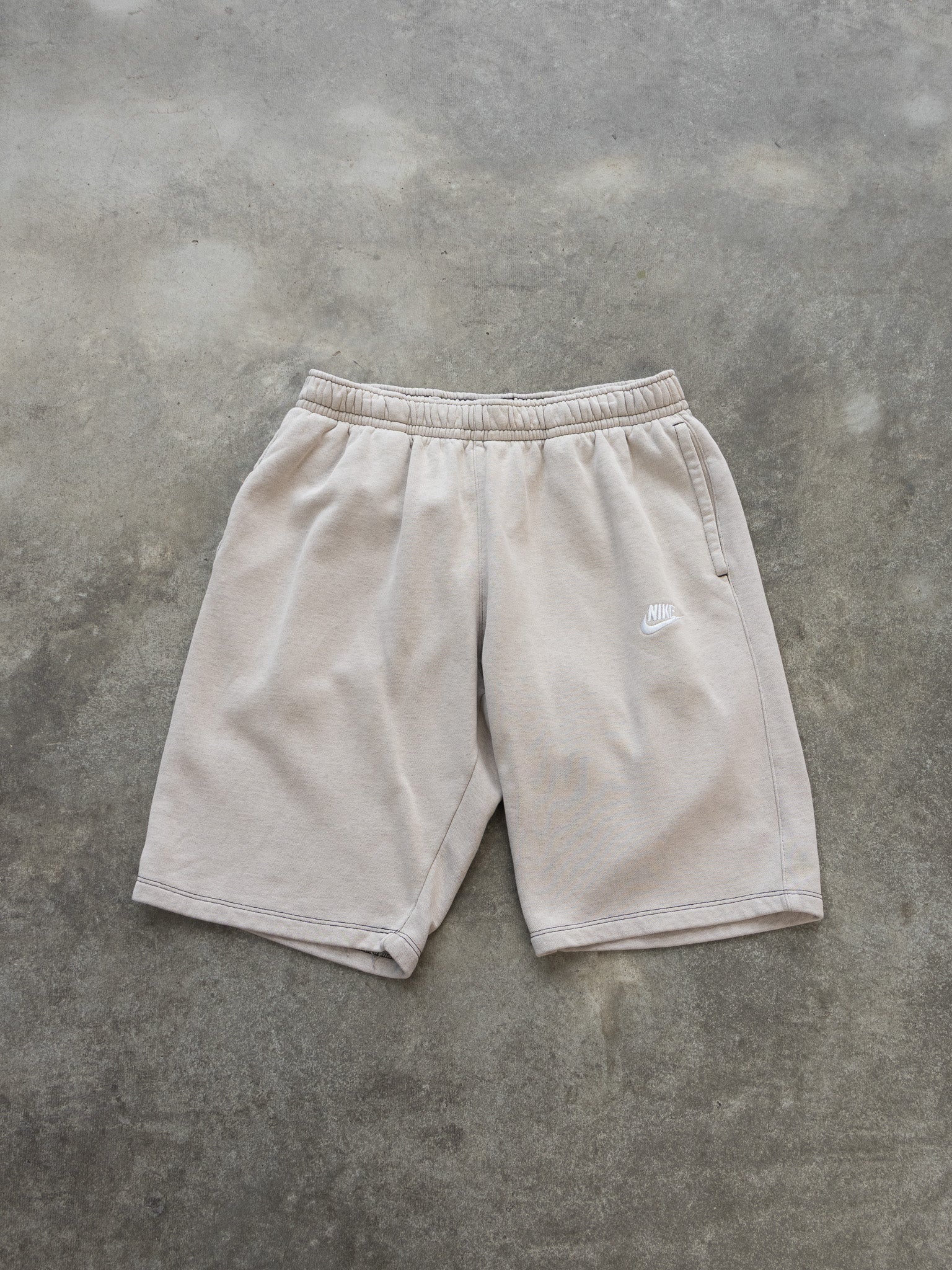 Vintage Nike Sweat Shorts (L)