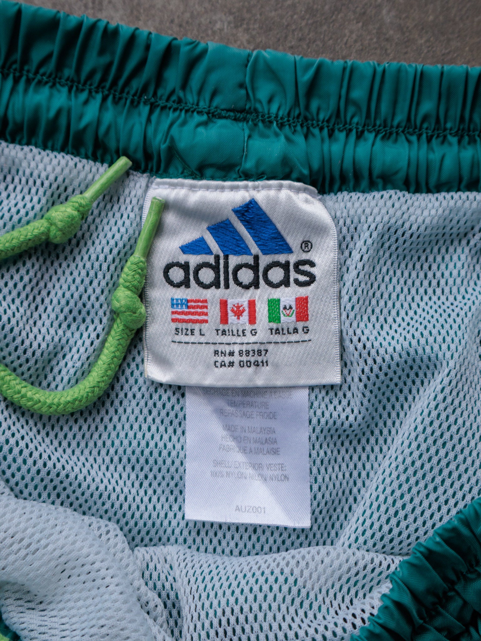 Vintage 00s Green Adidas Shorts (L)