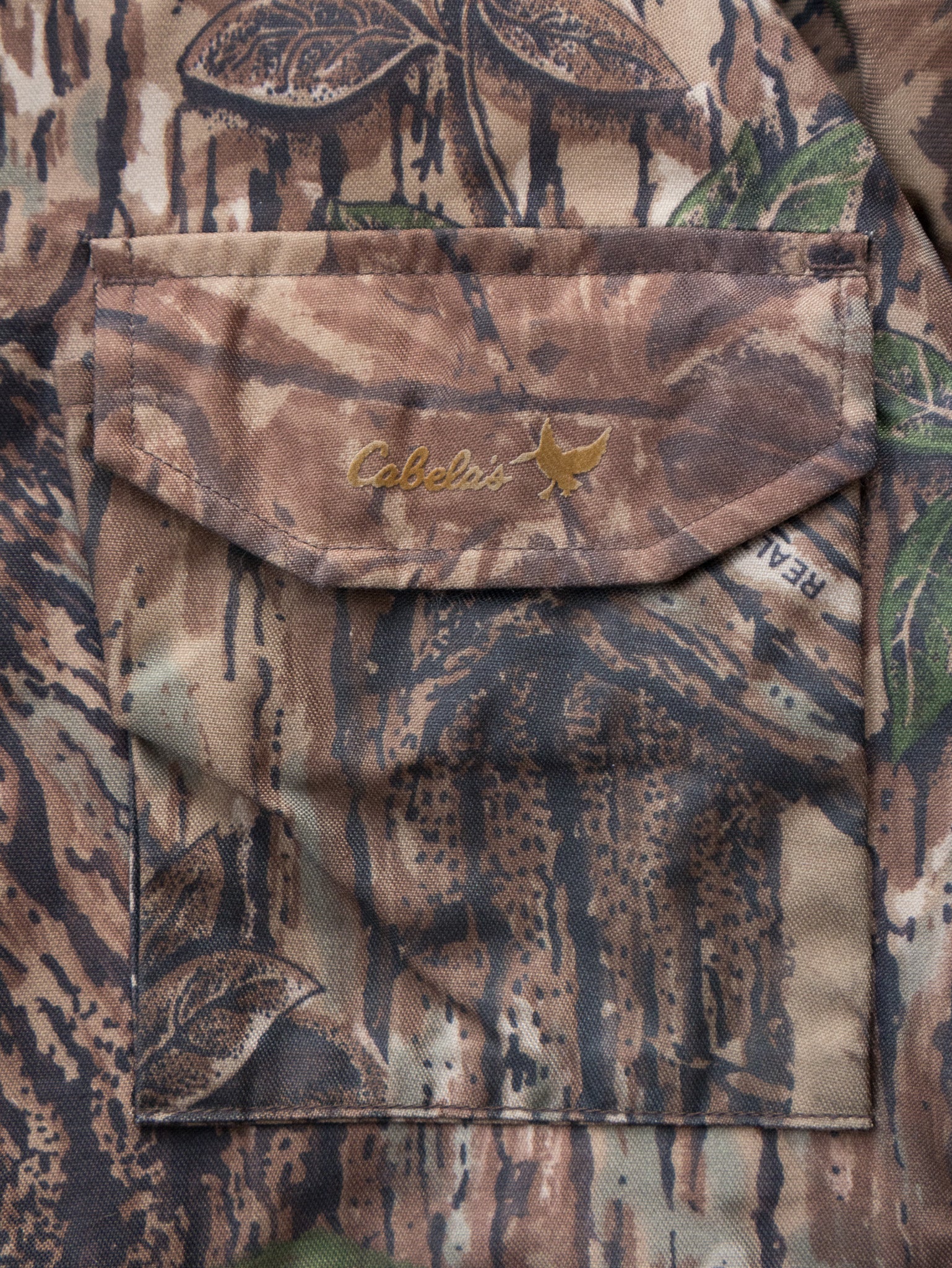 Vintage Cabela’s Realtree Camo Jacket (XL)