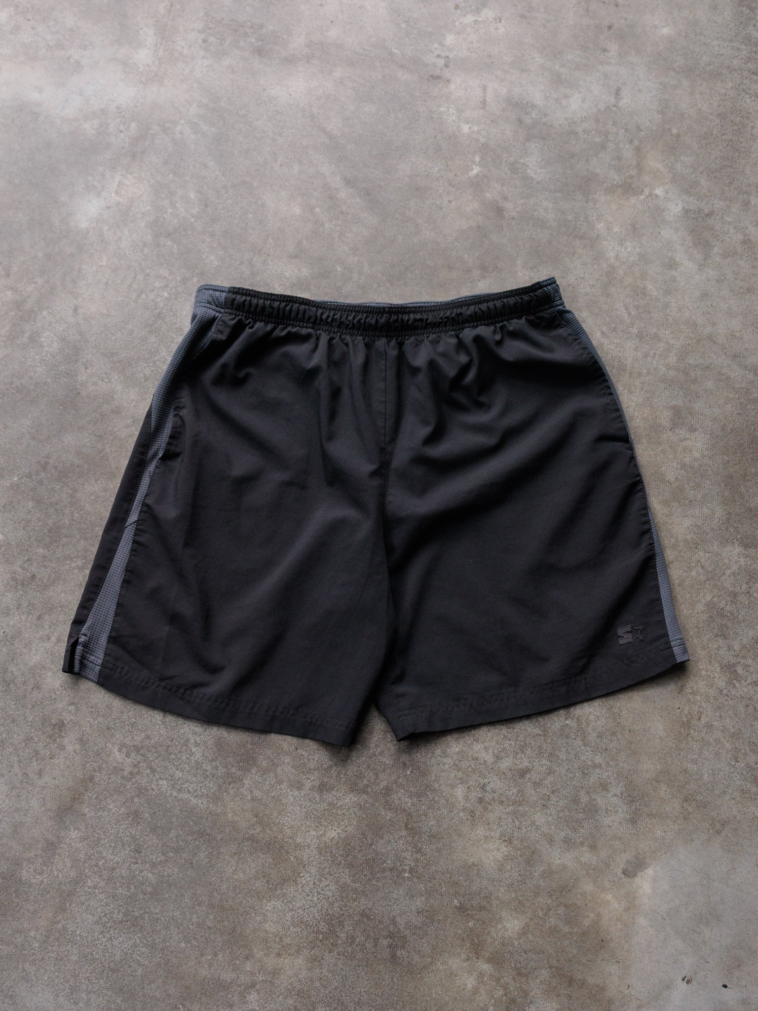 Vintage Black Starter Shorts (L)