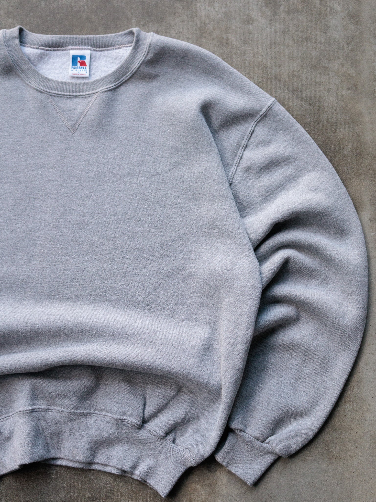 Vintage Grey Russell Athletic Sweatshirt (L)