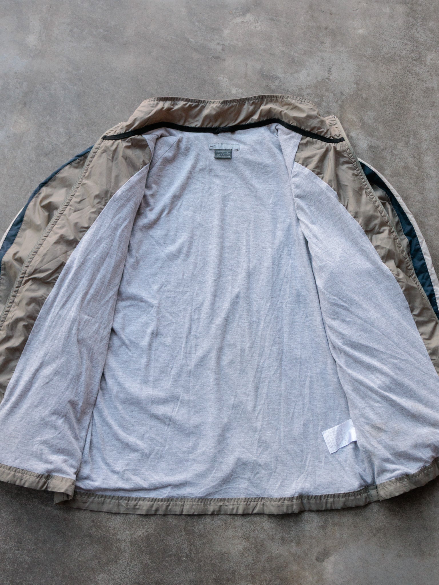 Vintage 00s Beige Nike Jacket (M)