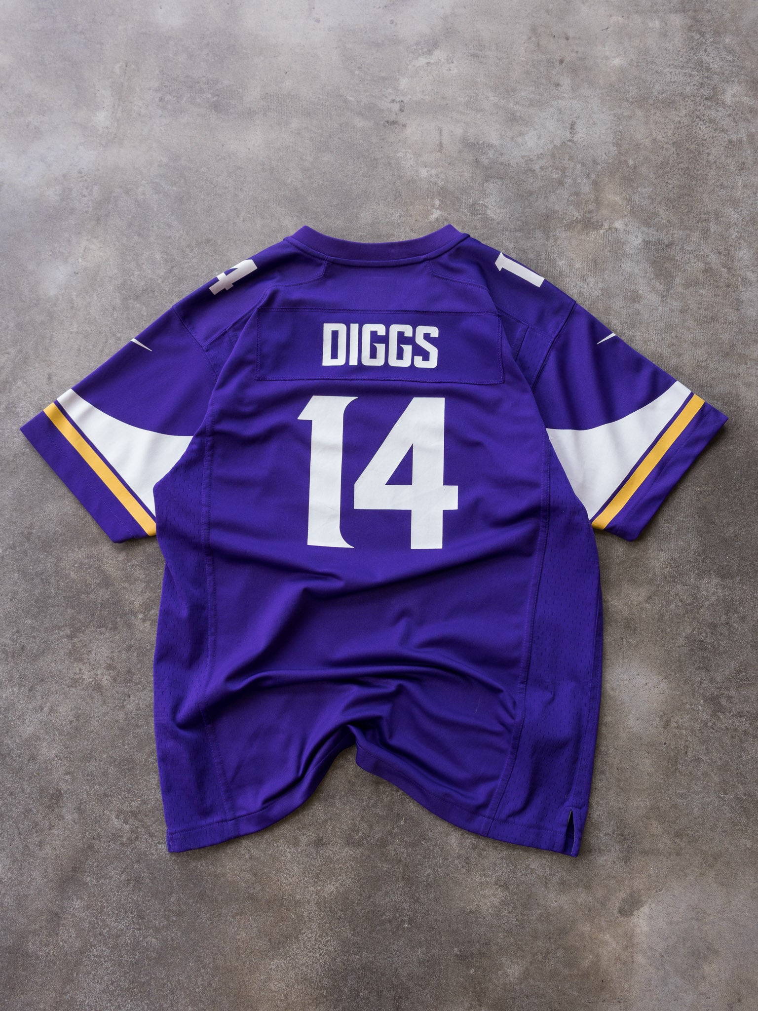 Purple Nike NFL Minnesota Vikings Stefon Diggs Jersey (18-20Y)
