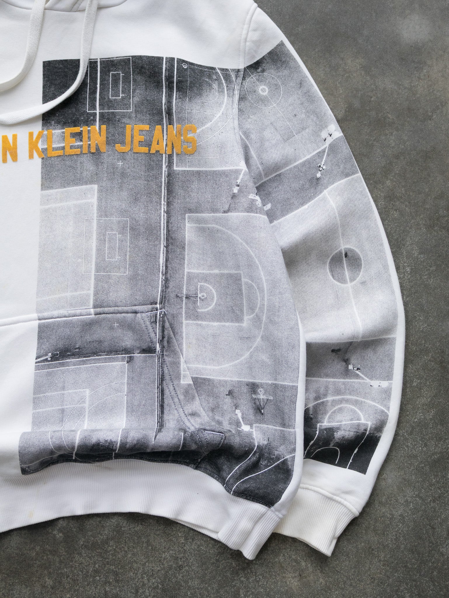 Vintage White Calvin Klein Jeans Graphic Hoodie (S)