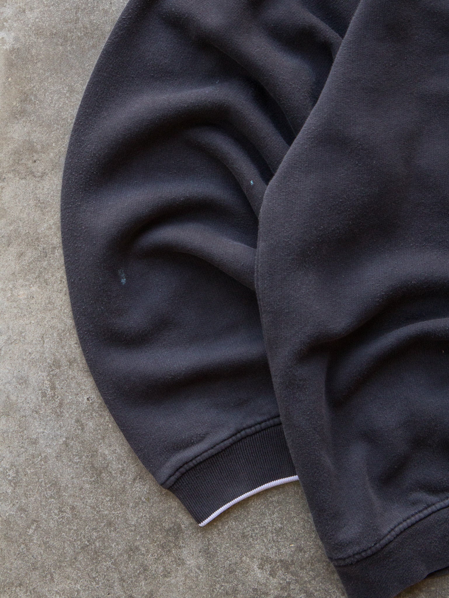 Vintage 00s Black Nike Athletic Spell Out Sweatshirt (L)