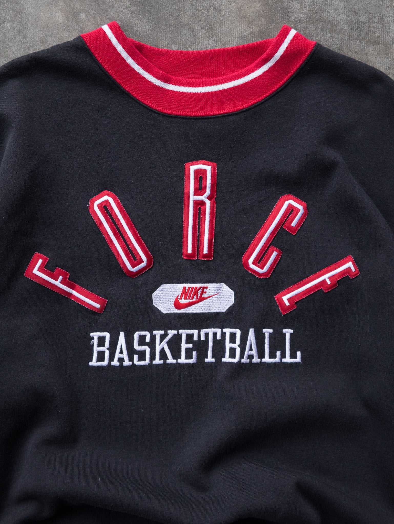 Vintage 90s Black Nike Force Basketball Sweatshirt (XL)