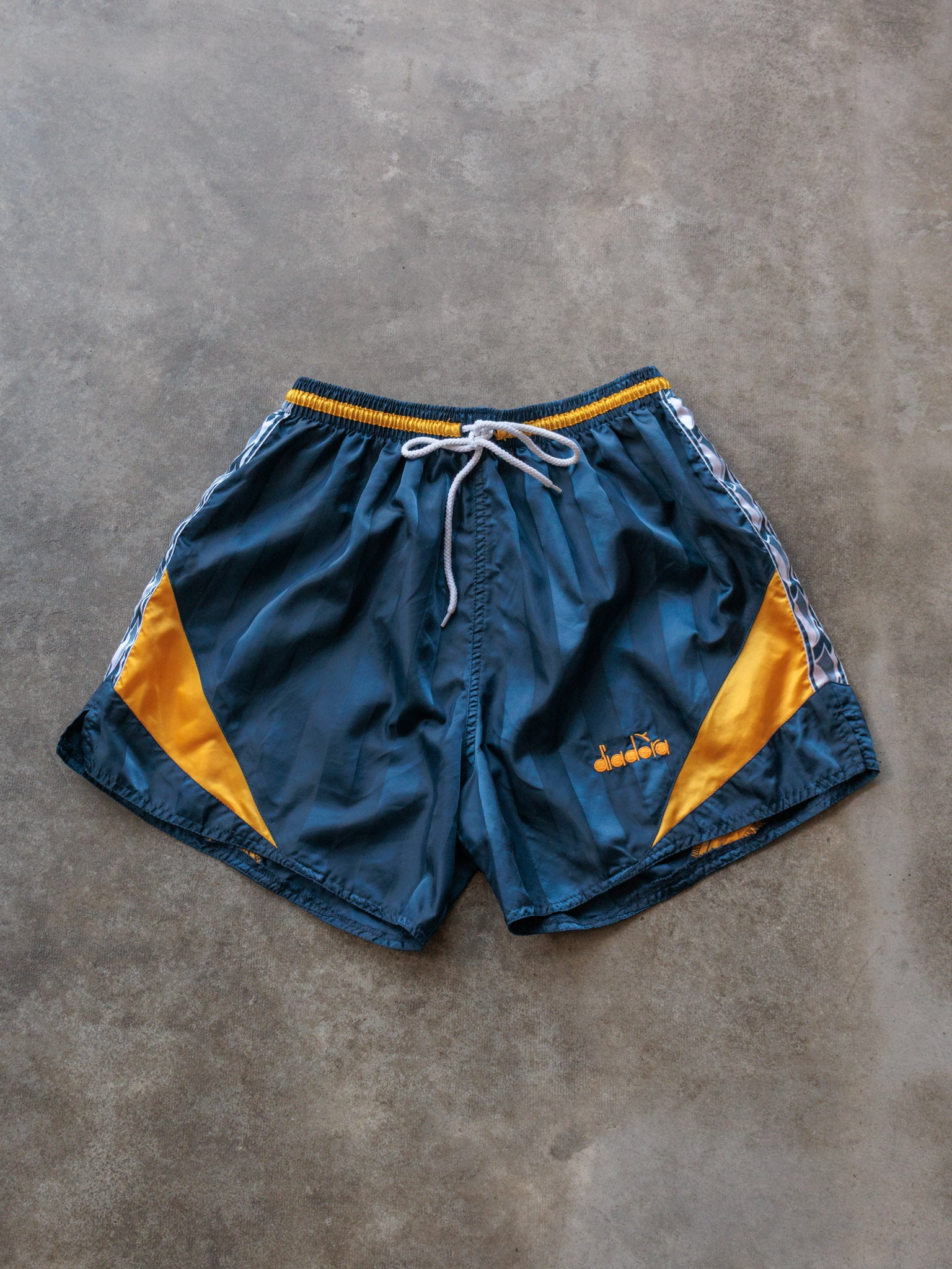 Vintage 90s Navy Diadora Shorts (L)