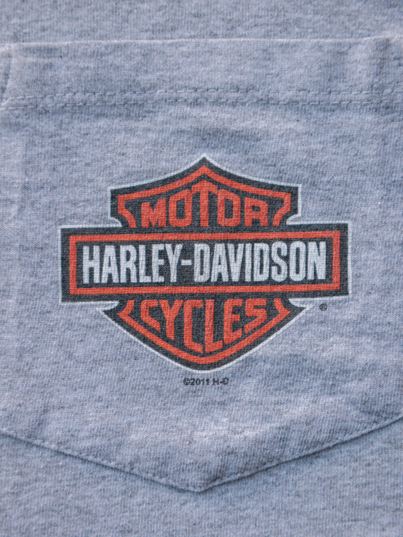 Vintage Grey Harley-Davidson Minot North Dakota Long Sleeve (-)