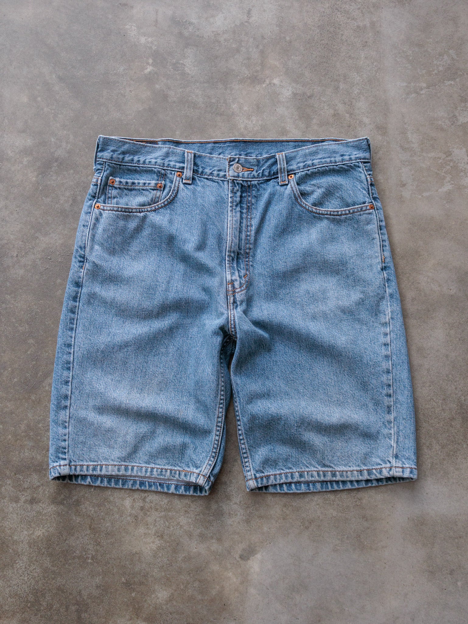 Vintage Blue Levi's 505 Denim Shorts (W36)