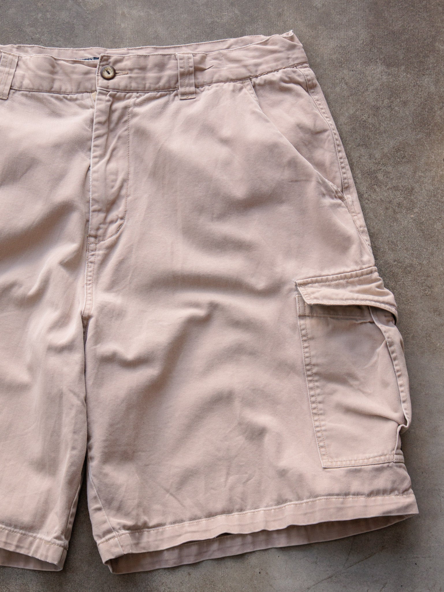 Vintage 00s Beige O'Neill Cargo Shorts (W36)