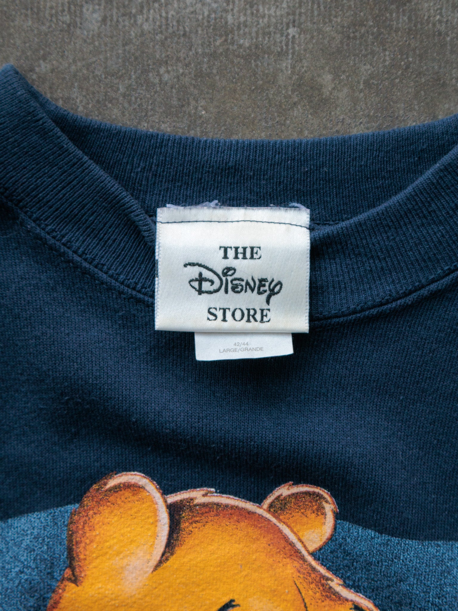 Vintage Navy Disney Winnie the Pooh Sweatshirt (L)