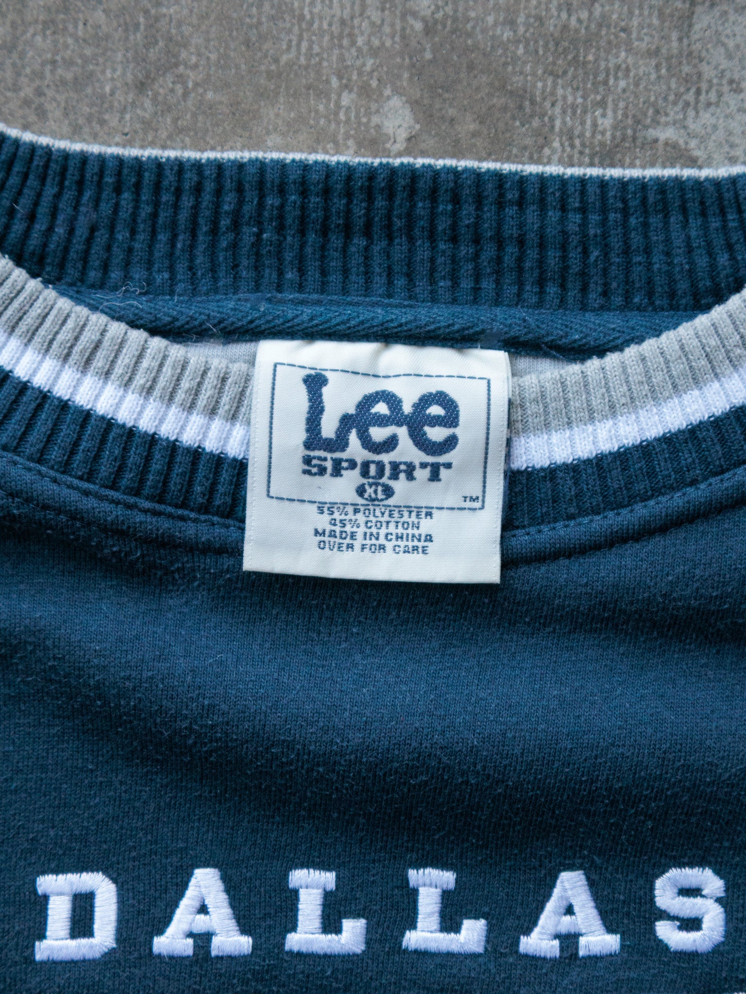 Vintage Navy Dallas Cowboys Sweatshirt (XL)