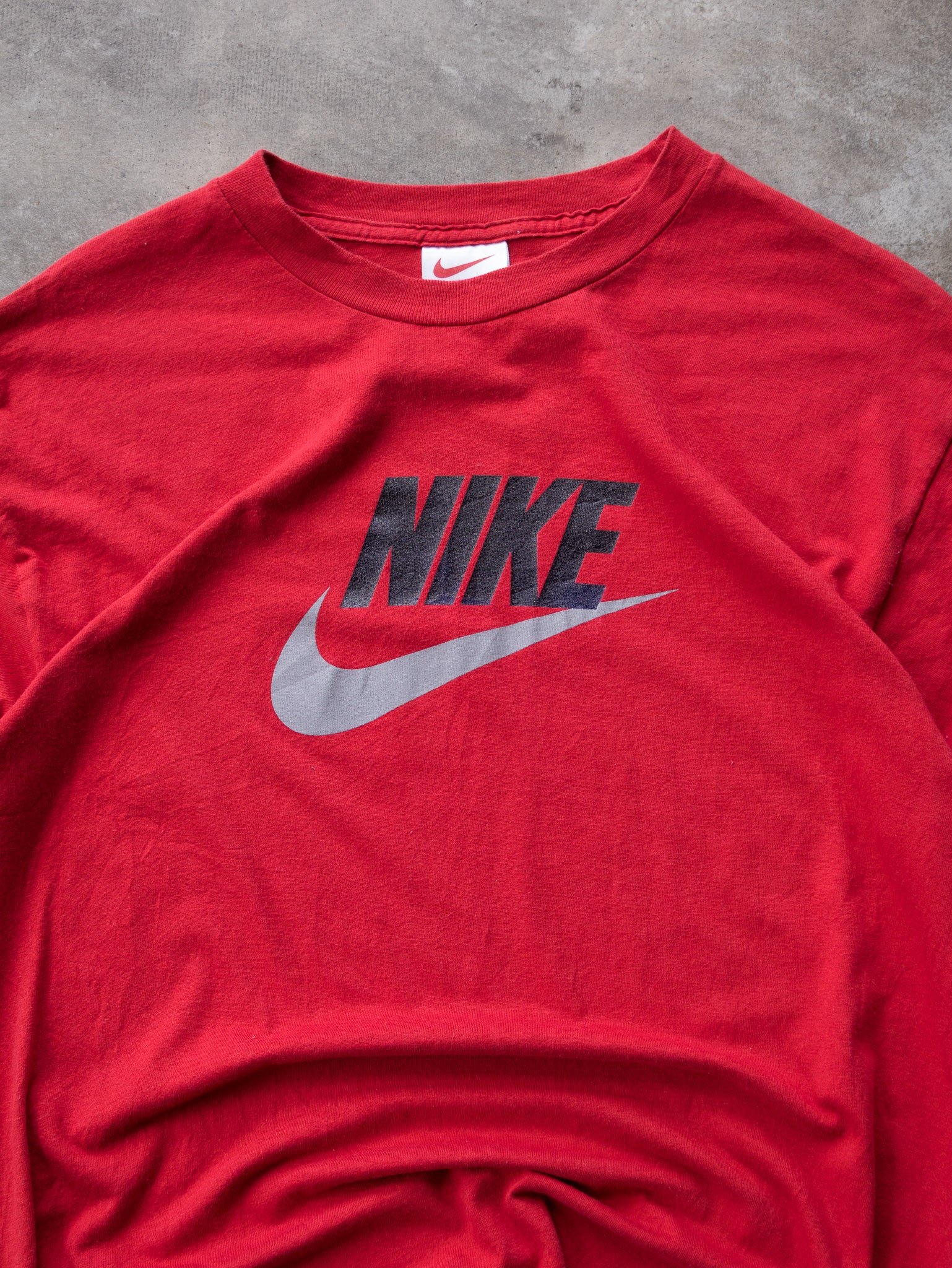 Vintage 00s Red Nike Swoosh Graphic Tee (M)