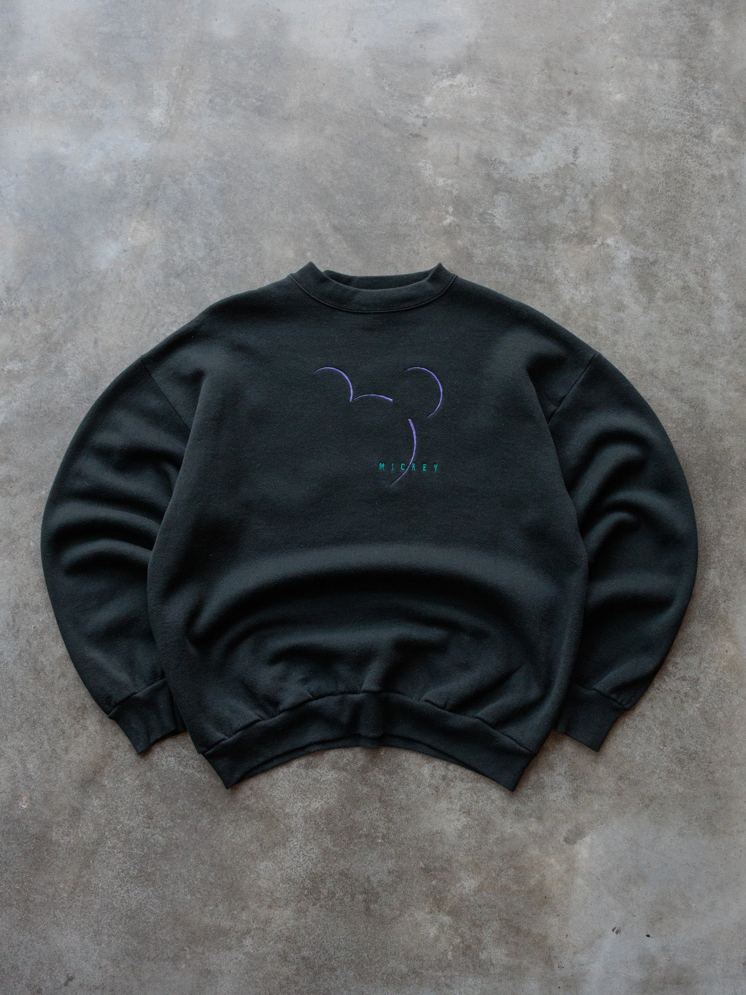 Vintage 90s Black Disney Mickey & Co. Embroidered Sweatshirt (L)
