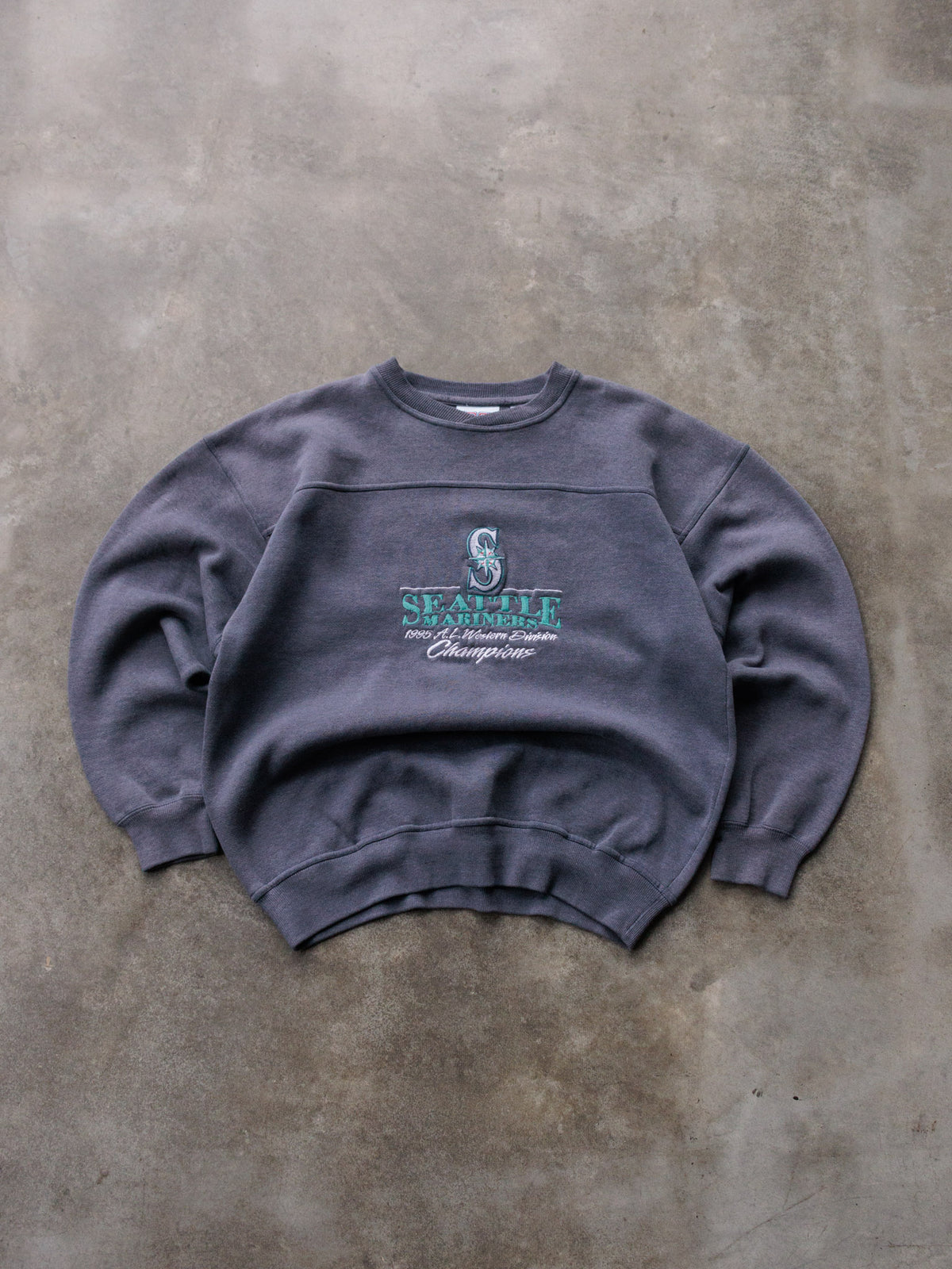 Vintage 1995 Grey Seattle Mariners Sweatshirt (L)