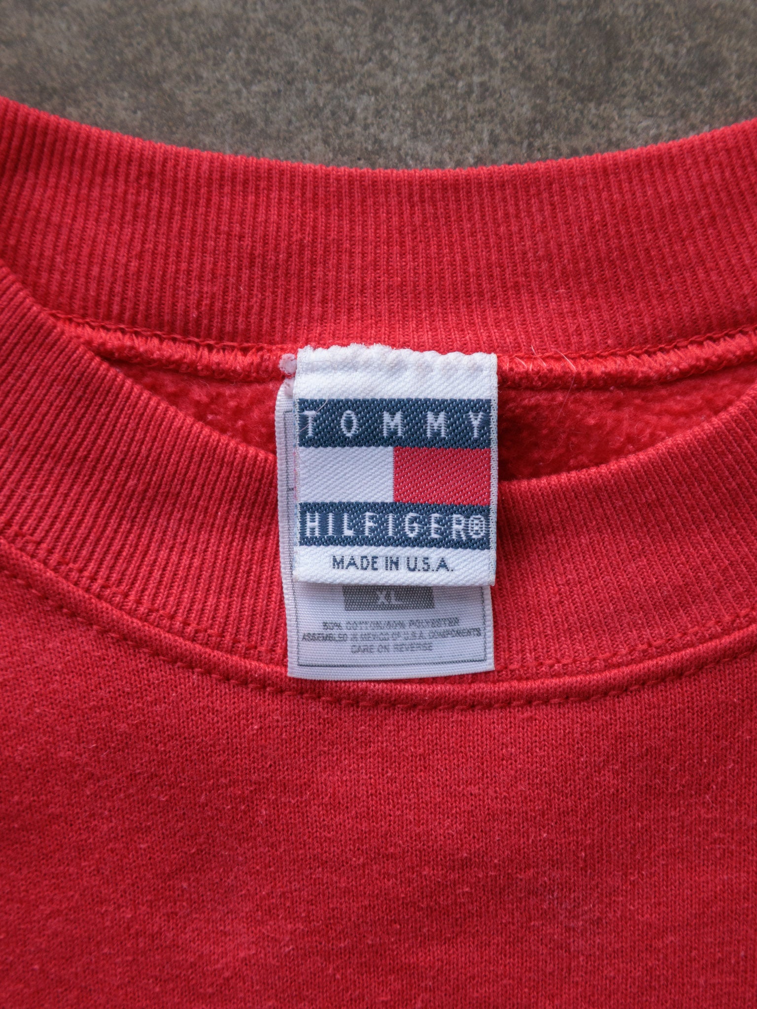 Vintage 90s Red Tommy Hilfiger Crest Sweatshirt (XL)