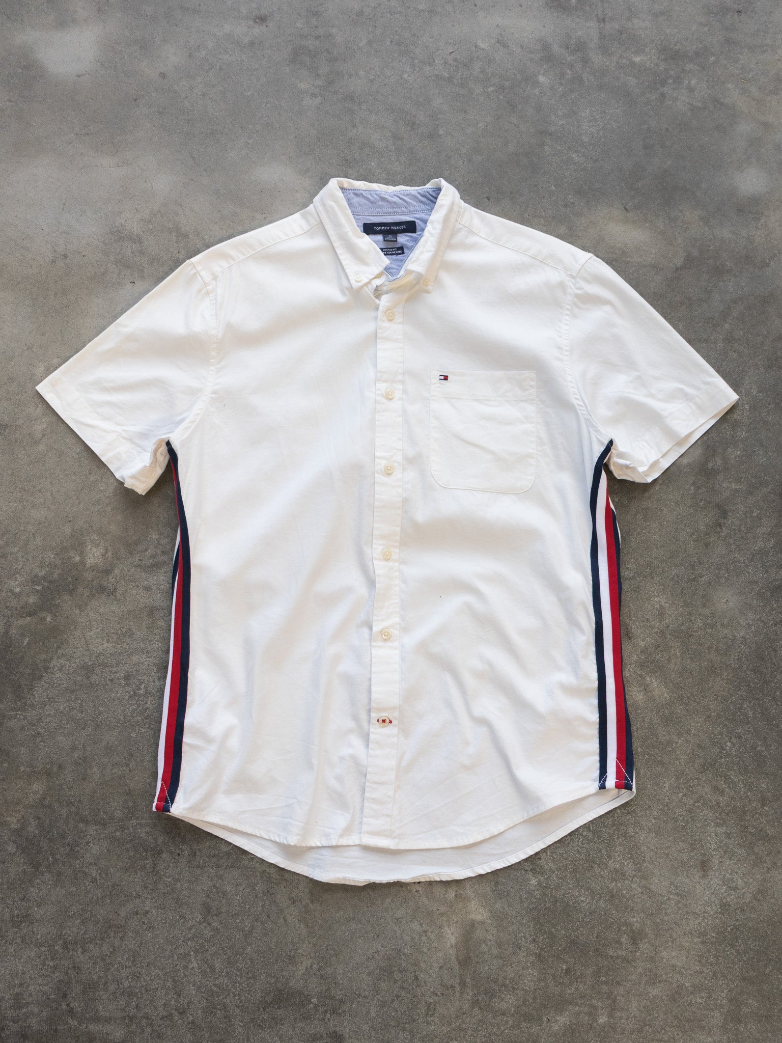 Vintage White Tommy Hilfiger Short Sleeve Shirt (M)