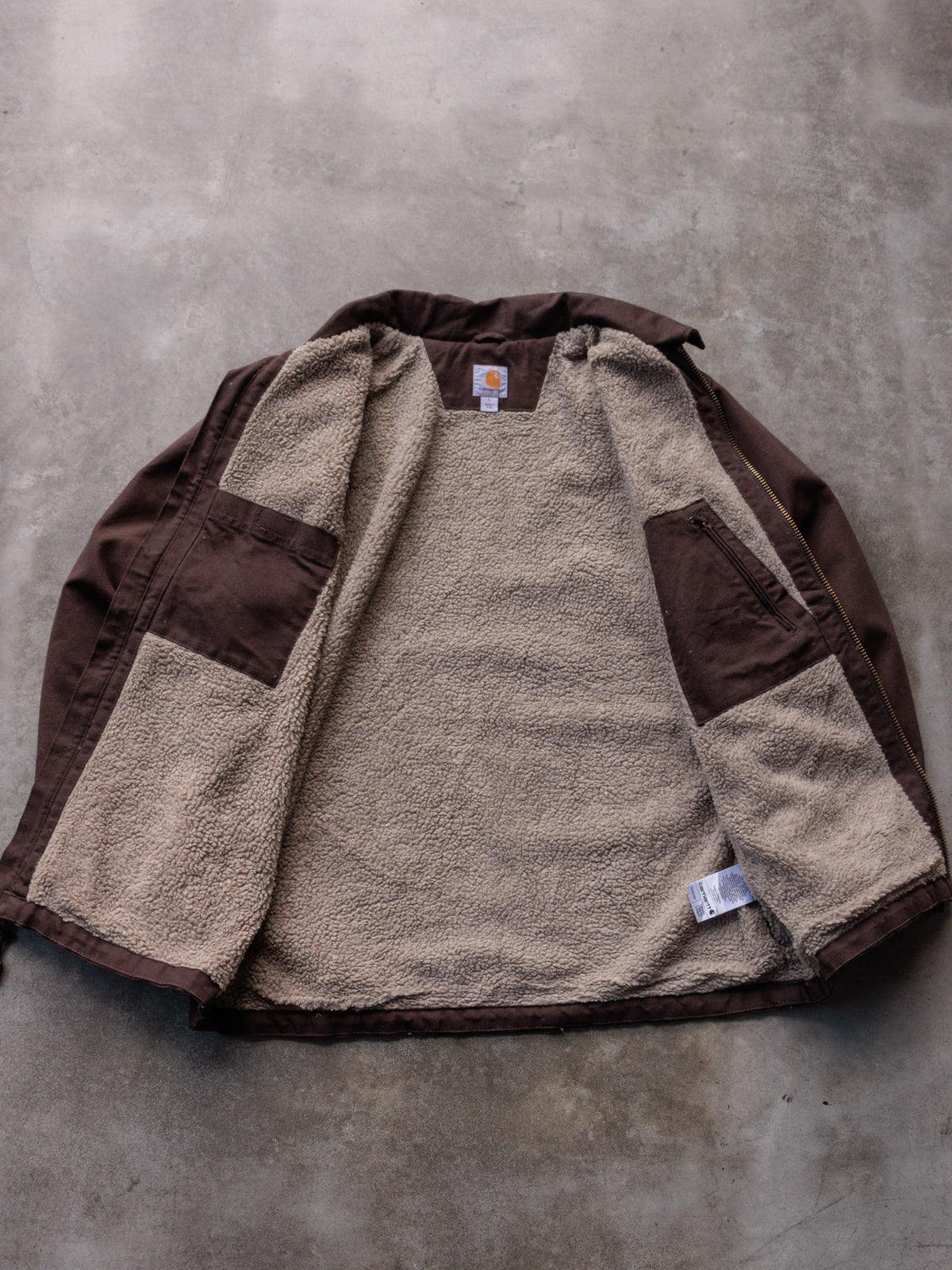 Vintage Carhartt 104293 DKB 'Dark Brown' Sherpa-Lined Jacket (L)