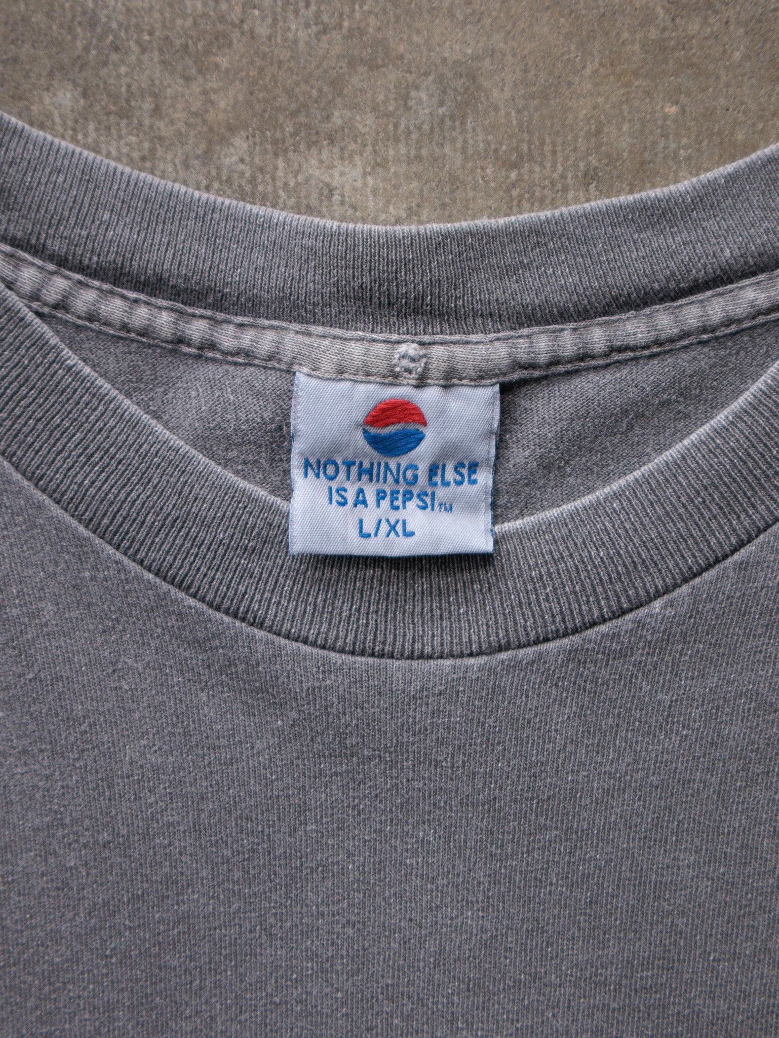 Vintage 90s Grey Pepsi Tee (L)