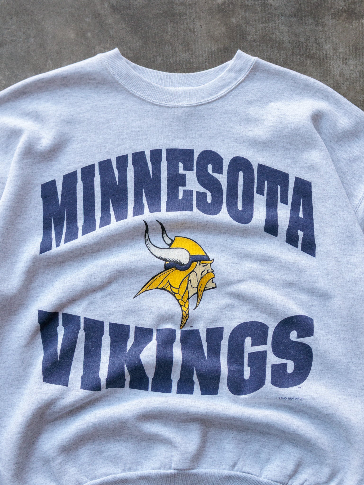 Vintage 90s Grey Minnesota Vikings Sweatshirt (XL)