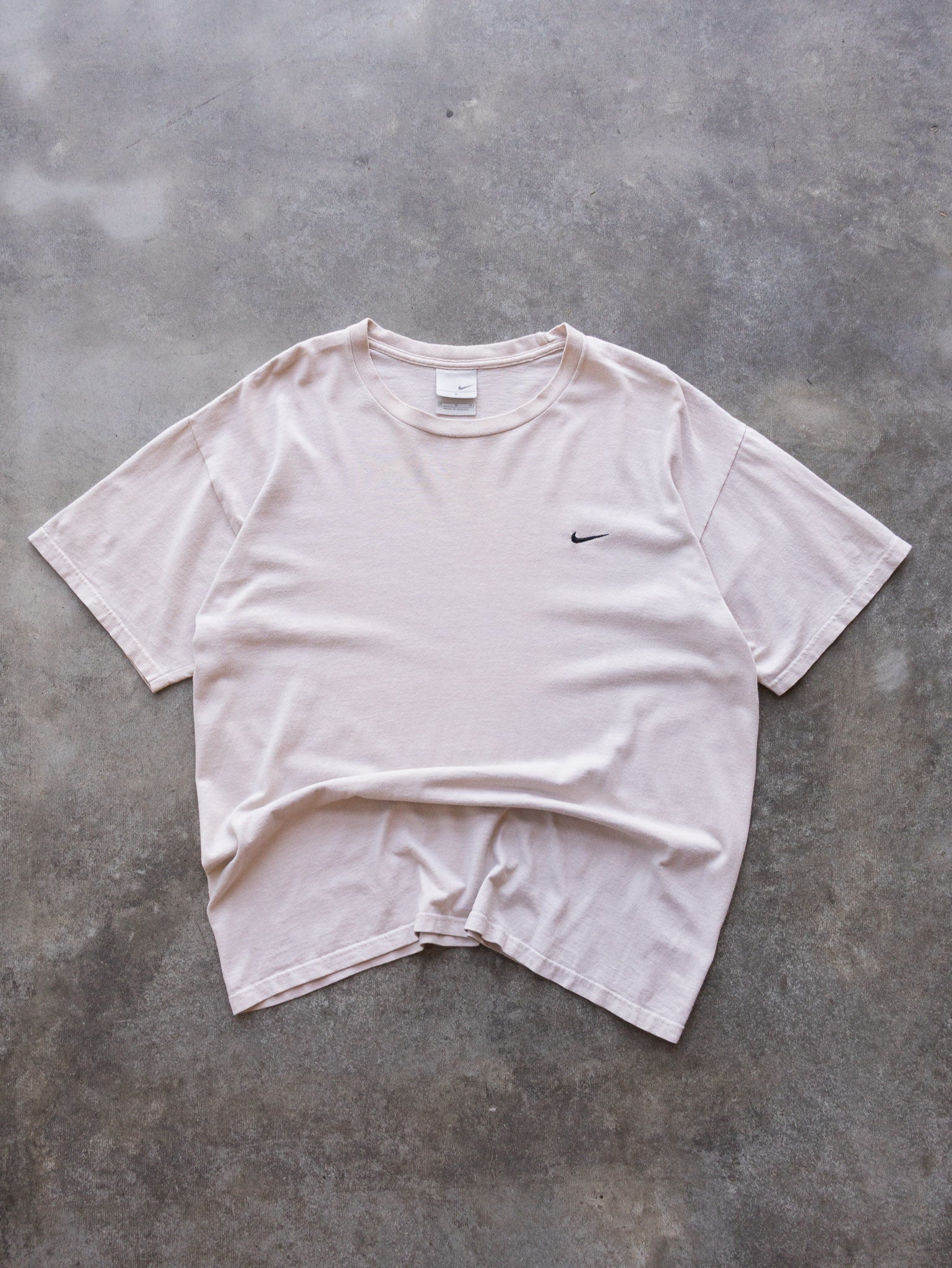 Vintage 00s Cream Nike Swoosh Tee (M)