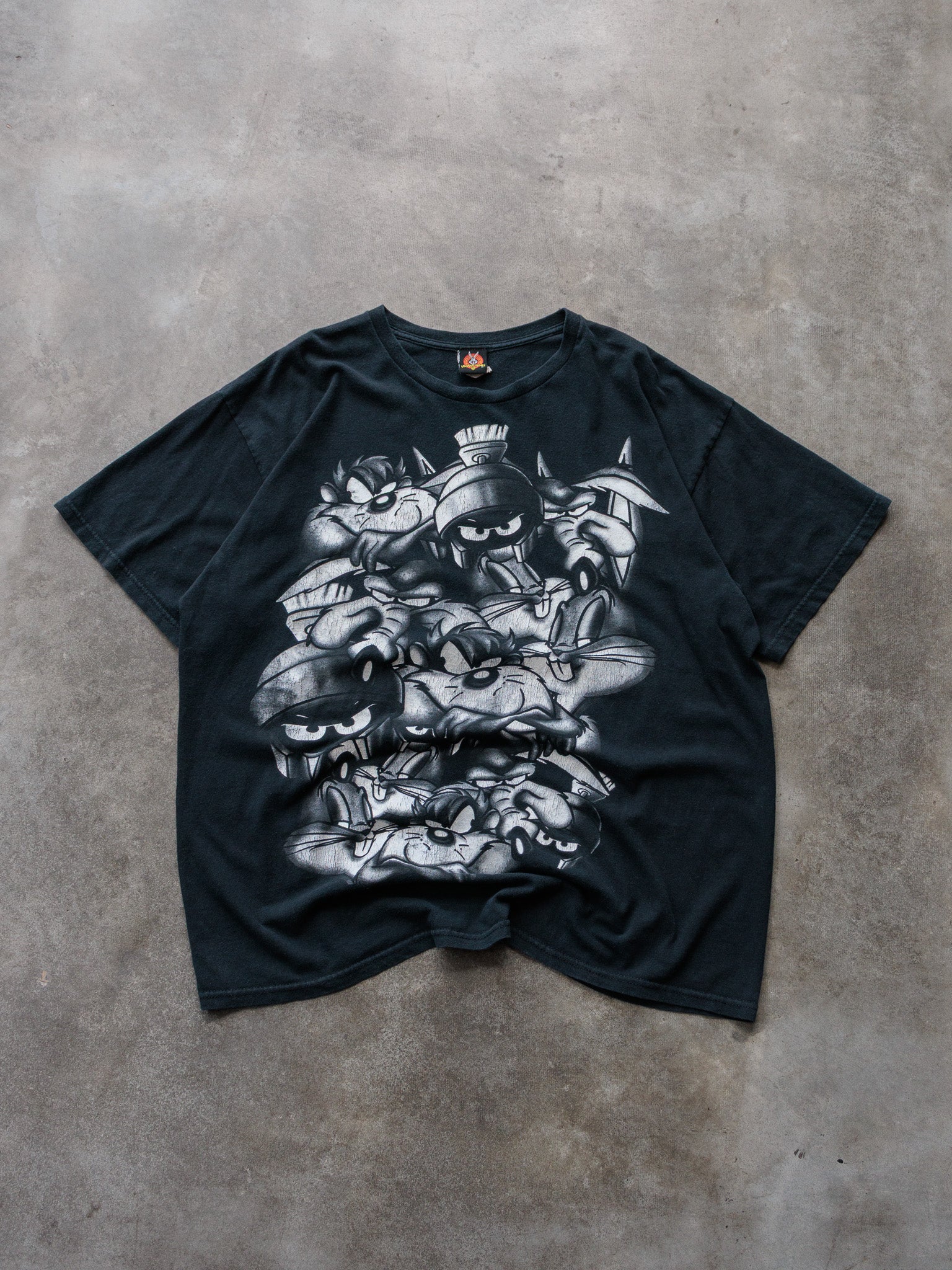 Vintage 00s Black Looney Tunes Tee (XL)