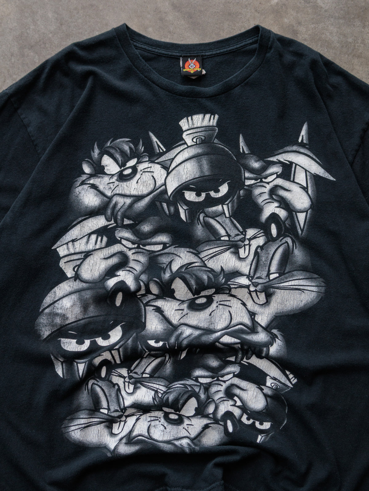 Vintage 00s Black Looney Tunes Tee (XL)