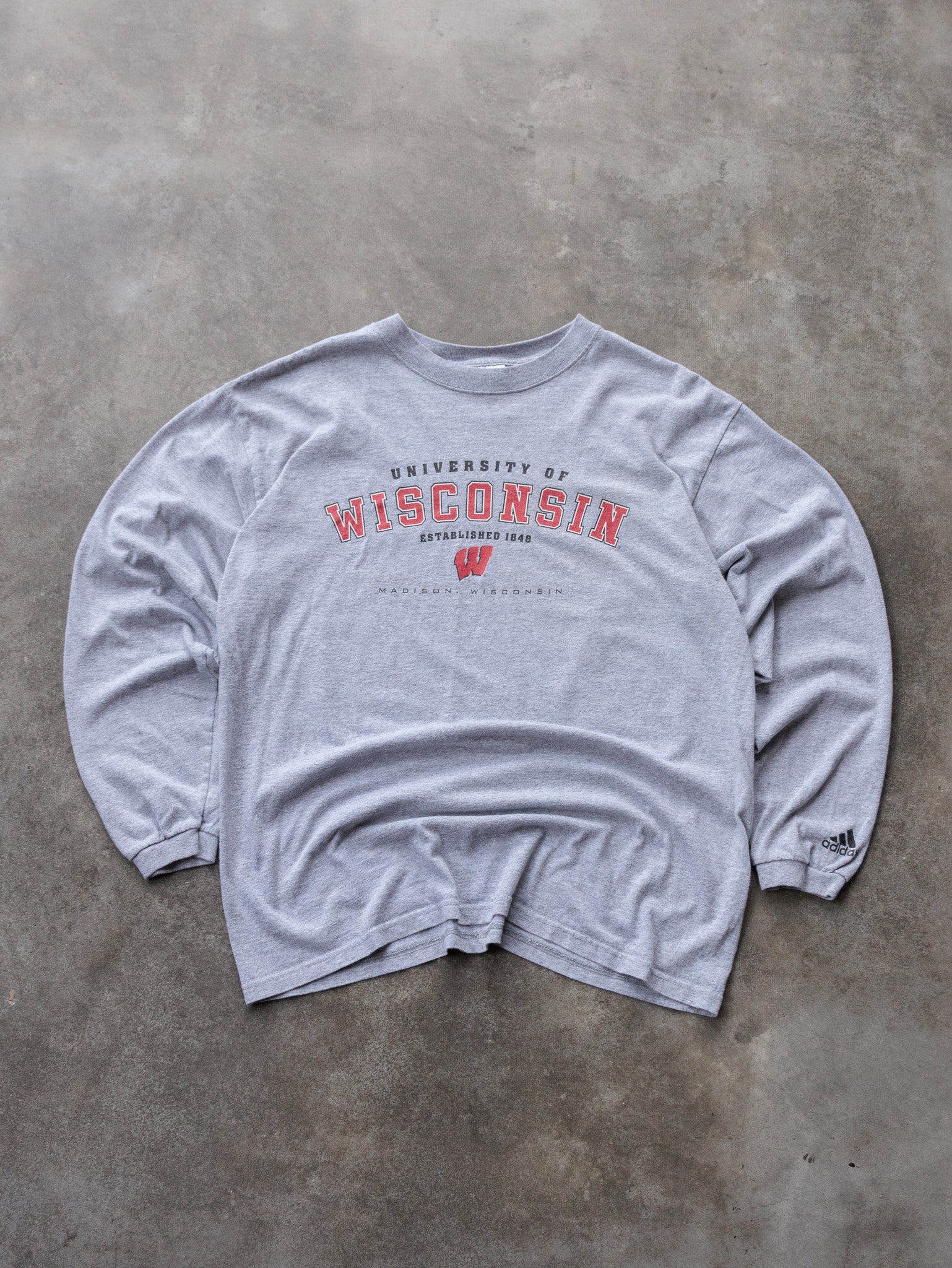 Vintage 00s Grey Adidas University of Wisconsin Long Sleeve Tee (M)