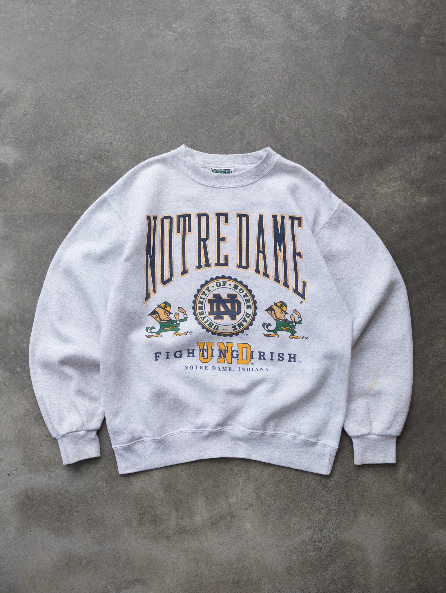Vintage '90s Grey Notre Dame Fighting Irish Sweatshirt (S)