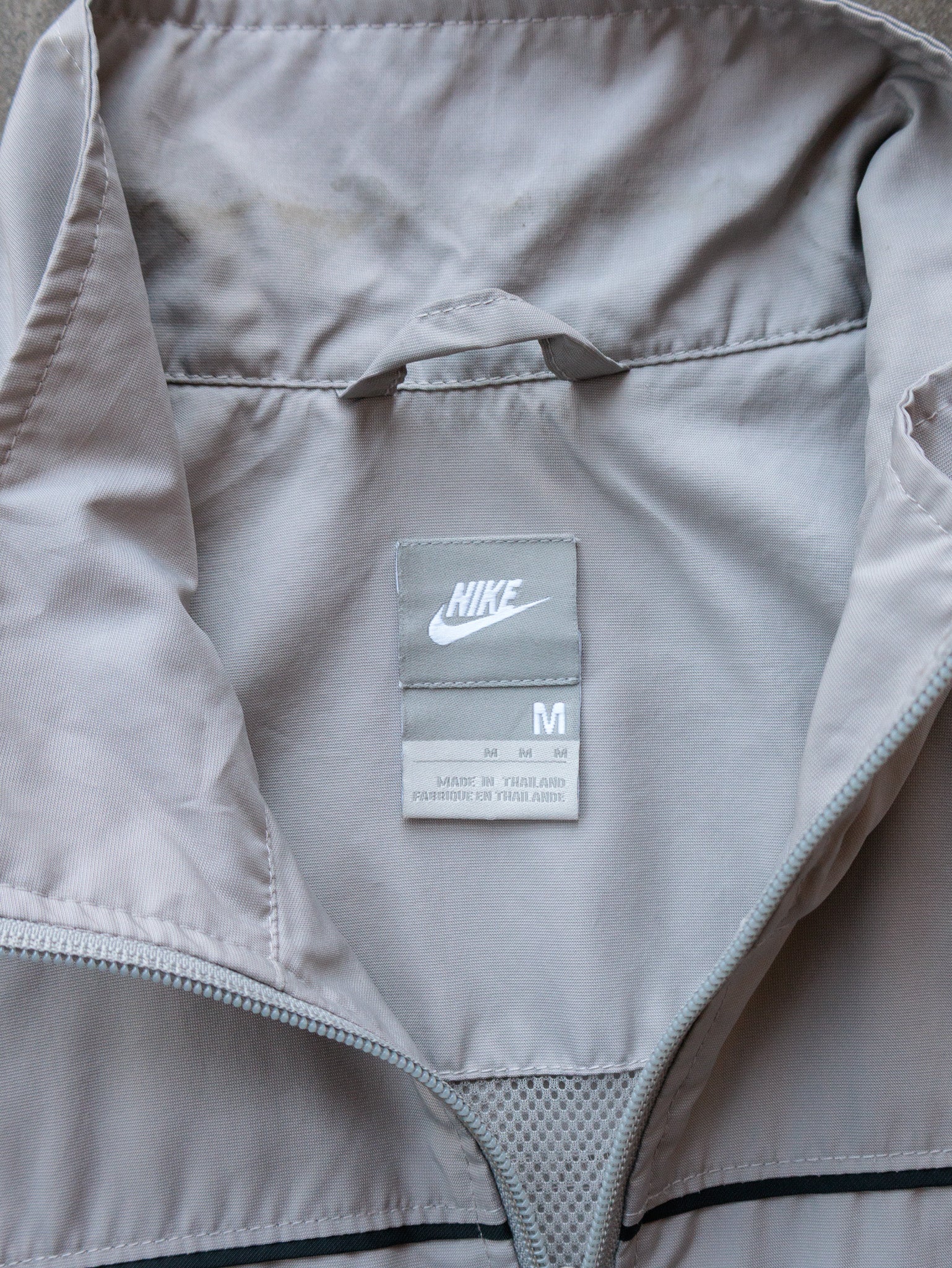 Vintage 00s Grey Nike Jacket (M)
