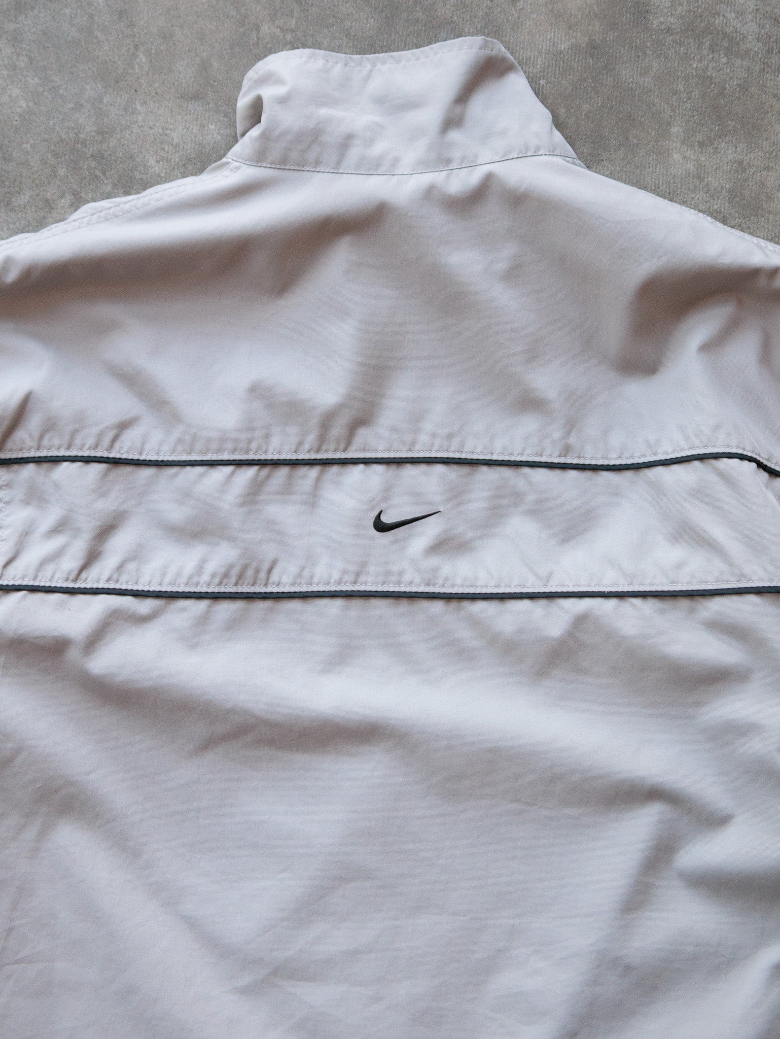Vintage 00s Grey Nike Jacket (M)
