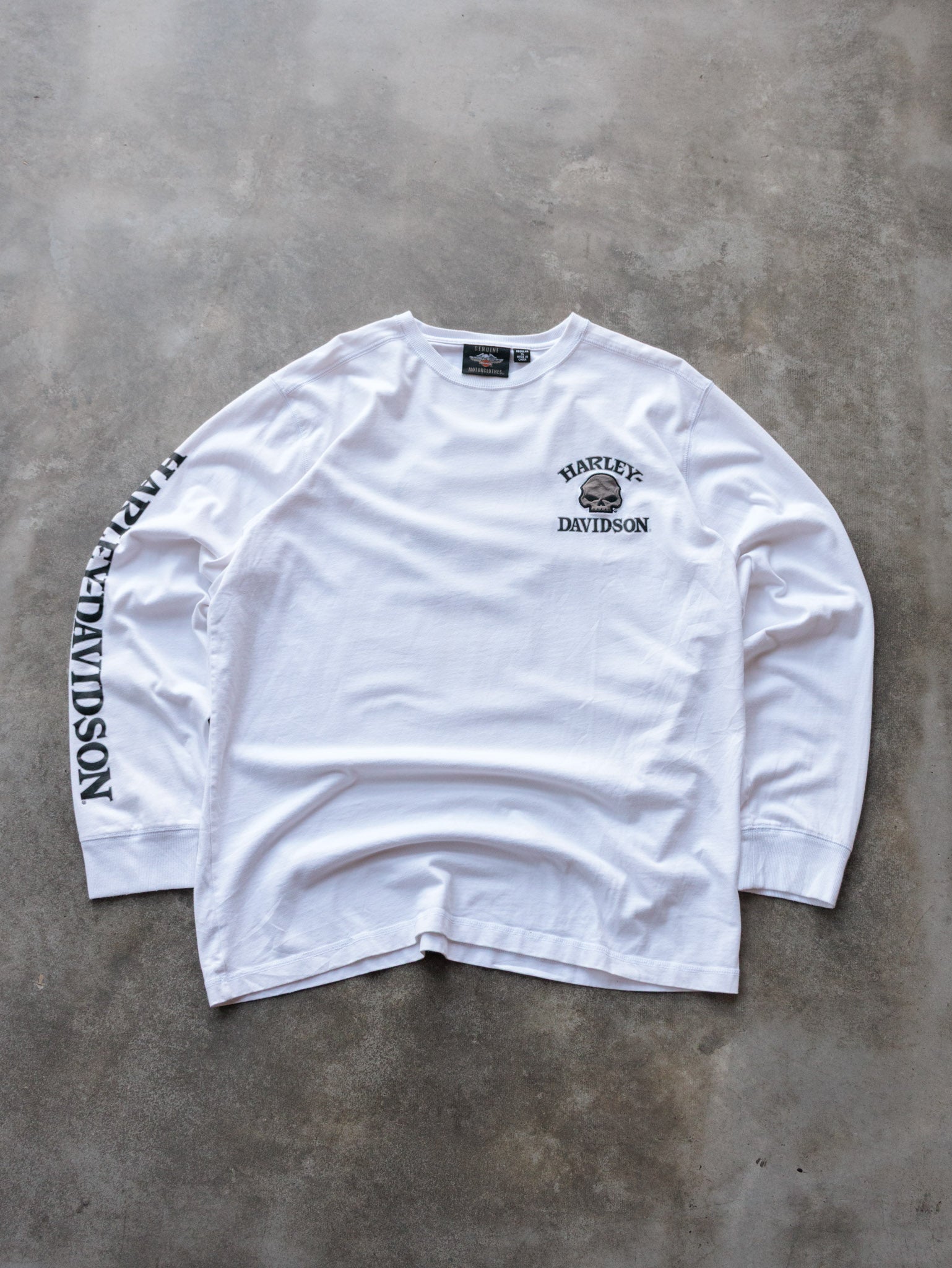 Vintage White Harley-Davidson Skull Long Sleeve Tee (XL)