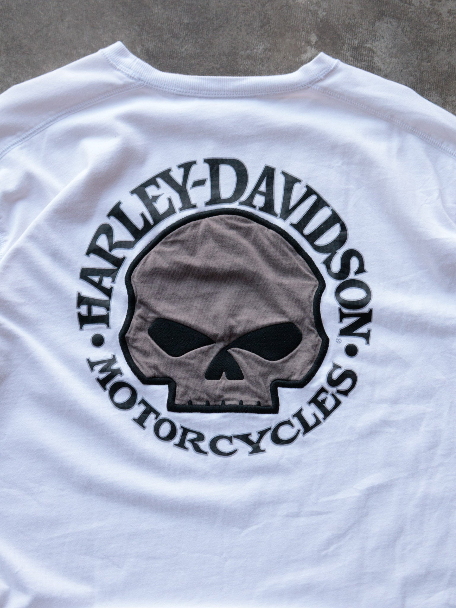 Vintage White Harley-Davidson Skull Long Sleeve Tee (XL)
