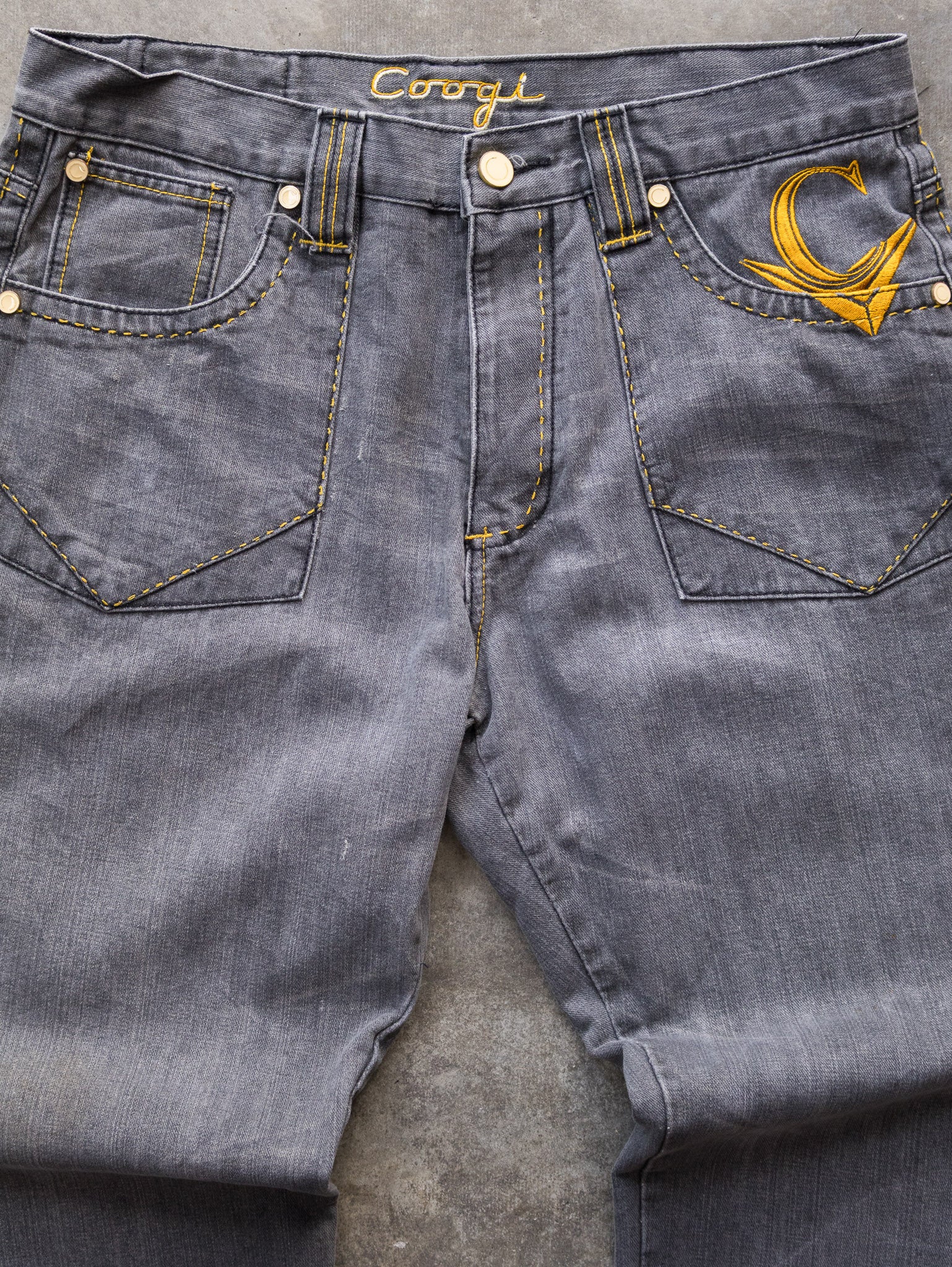 Vintage 00s Grey Coogi Embroidered Jeans (W34)