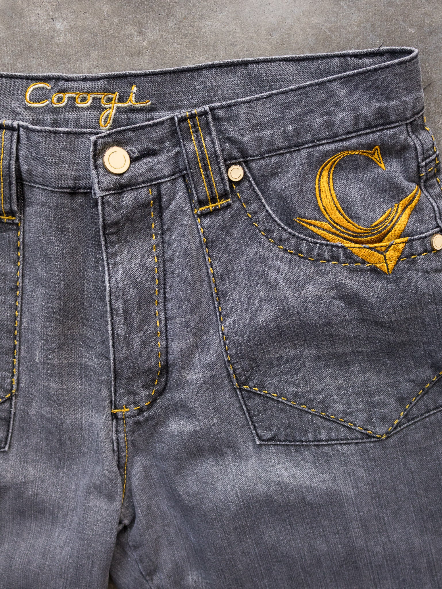 Vintage 00s Grey Coogi Embroidered Jeans (W34)