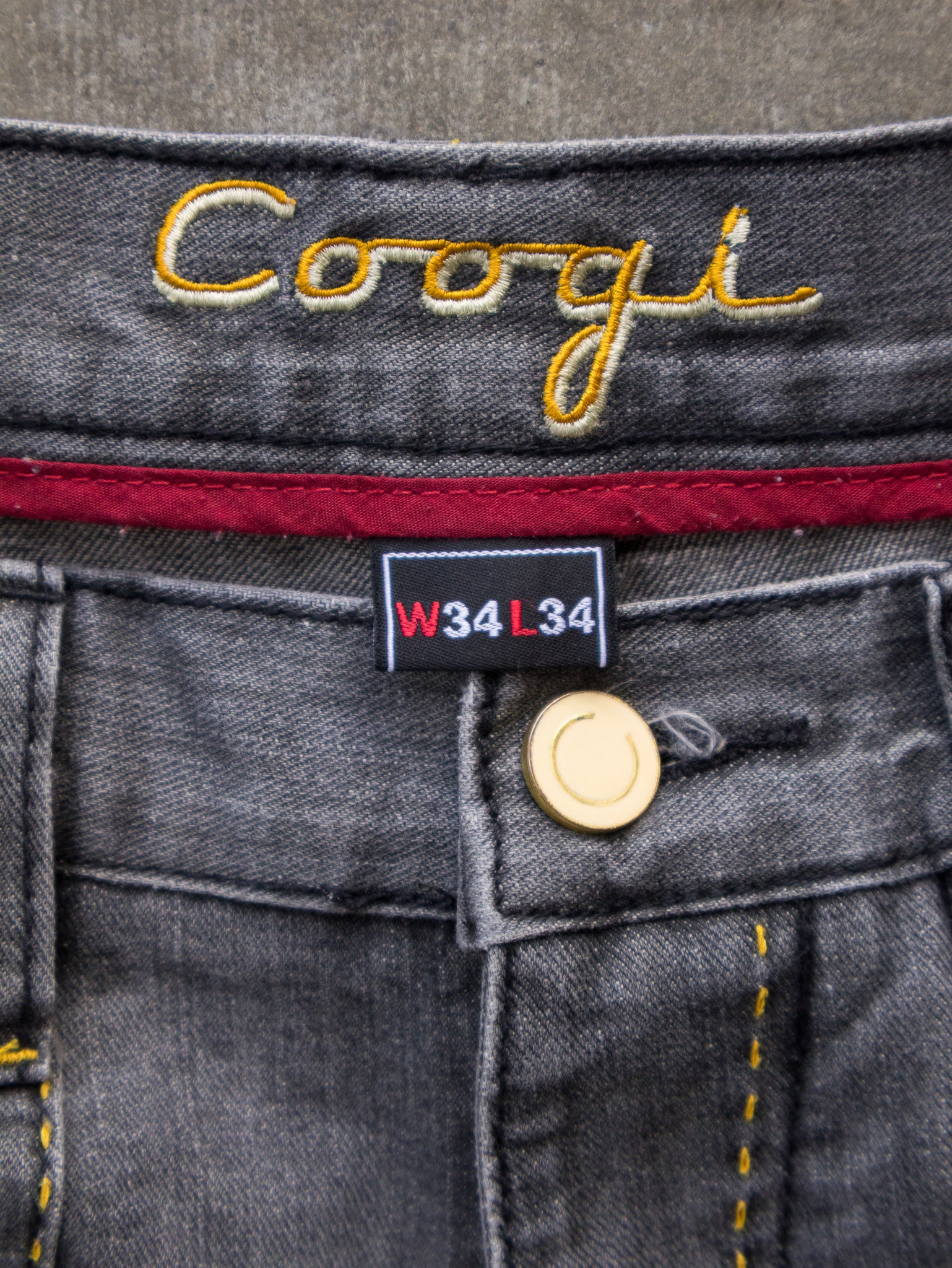 Vintage 00s Grey Coogi Embroidered Jeans (W34)