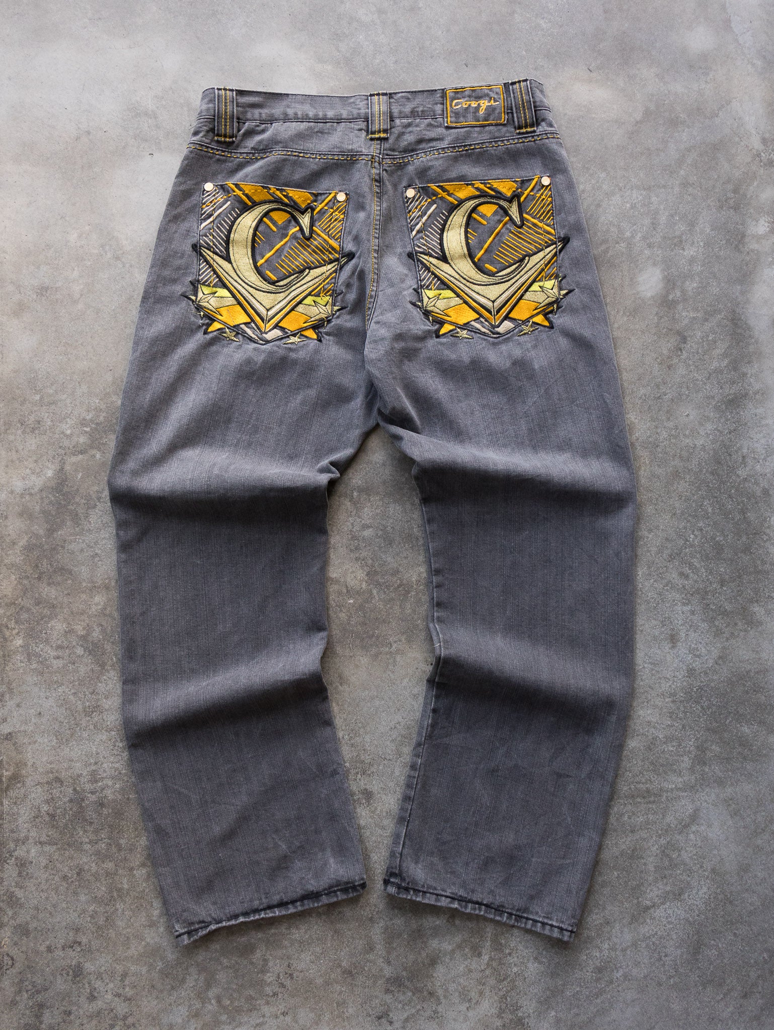 Vintage 00s Grey Coogi Embroidered Jeans (W34)