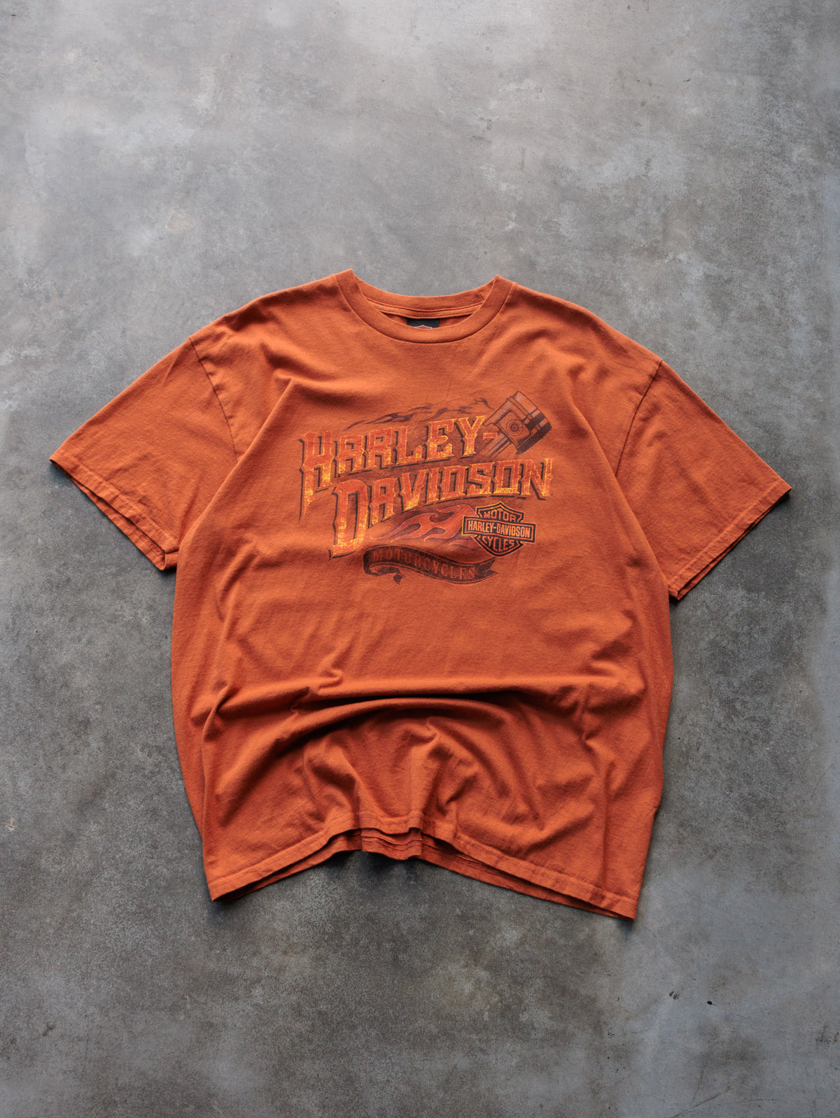 Vintage 00s Orange Harley-Davidson St. Petersburg Florida Barracuda Tee (XL)