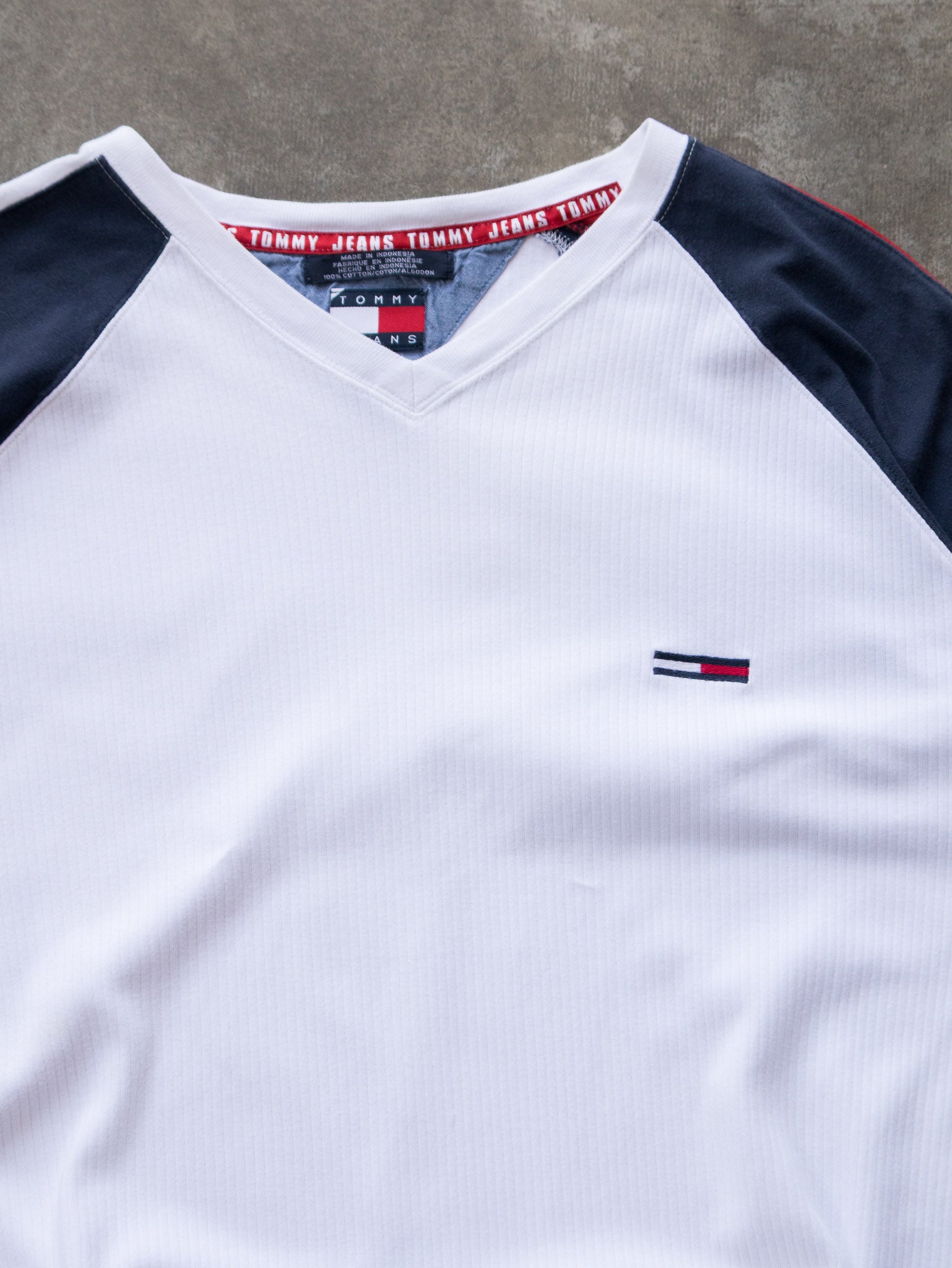 Vintage 90s White Ribbed Tommy Jeans Raglan Tee (L)